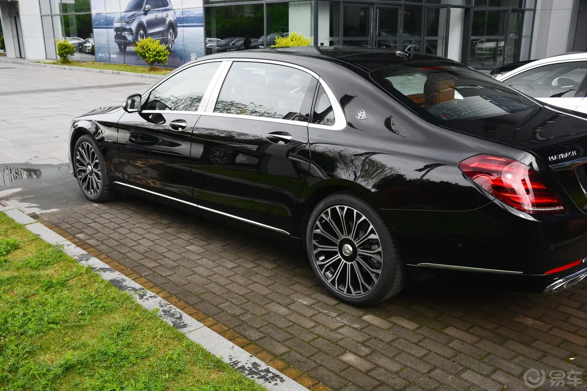 迈巴赫S级S 450 4MATIC 典藏版外观