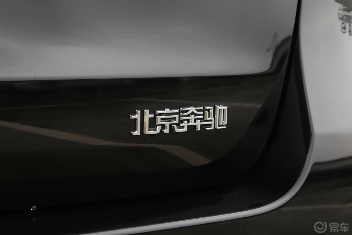 奔驰GLC改款 GLC 260 L 4MATIC 动感型外观