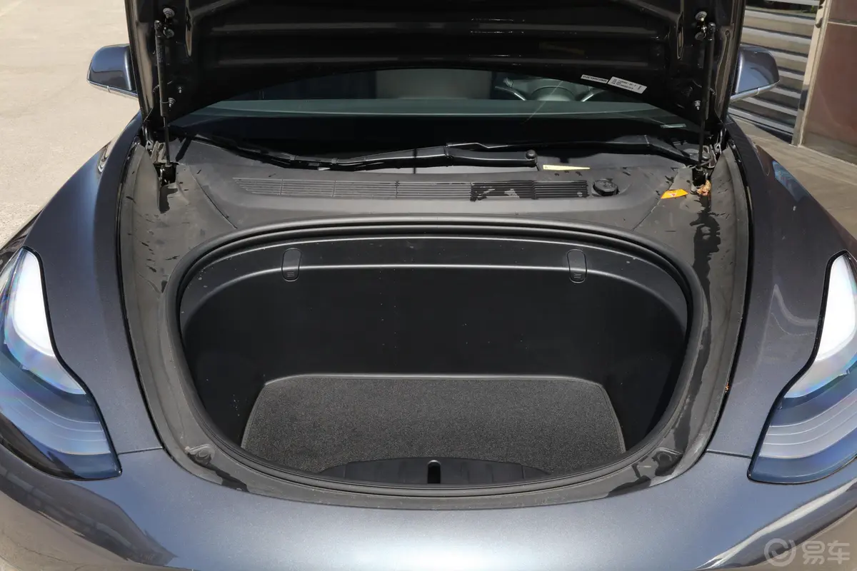 Model 3(进口)Performance高性能全轮驱动版外观