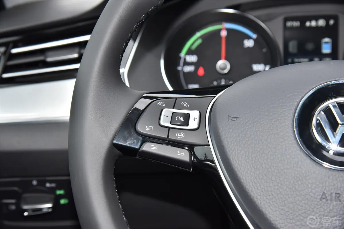 迈腾GTE 插电混动1.4T 双离合 豪华型左侧方向盘功能按键
