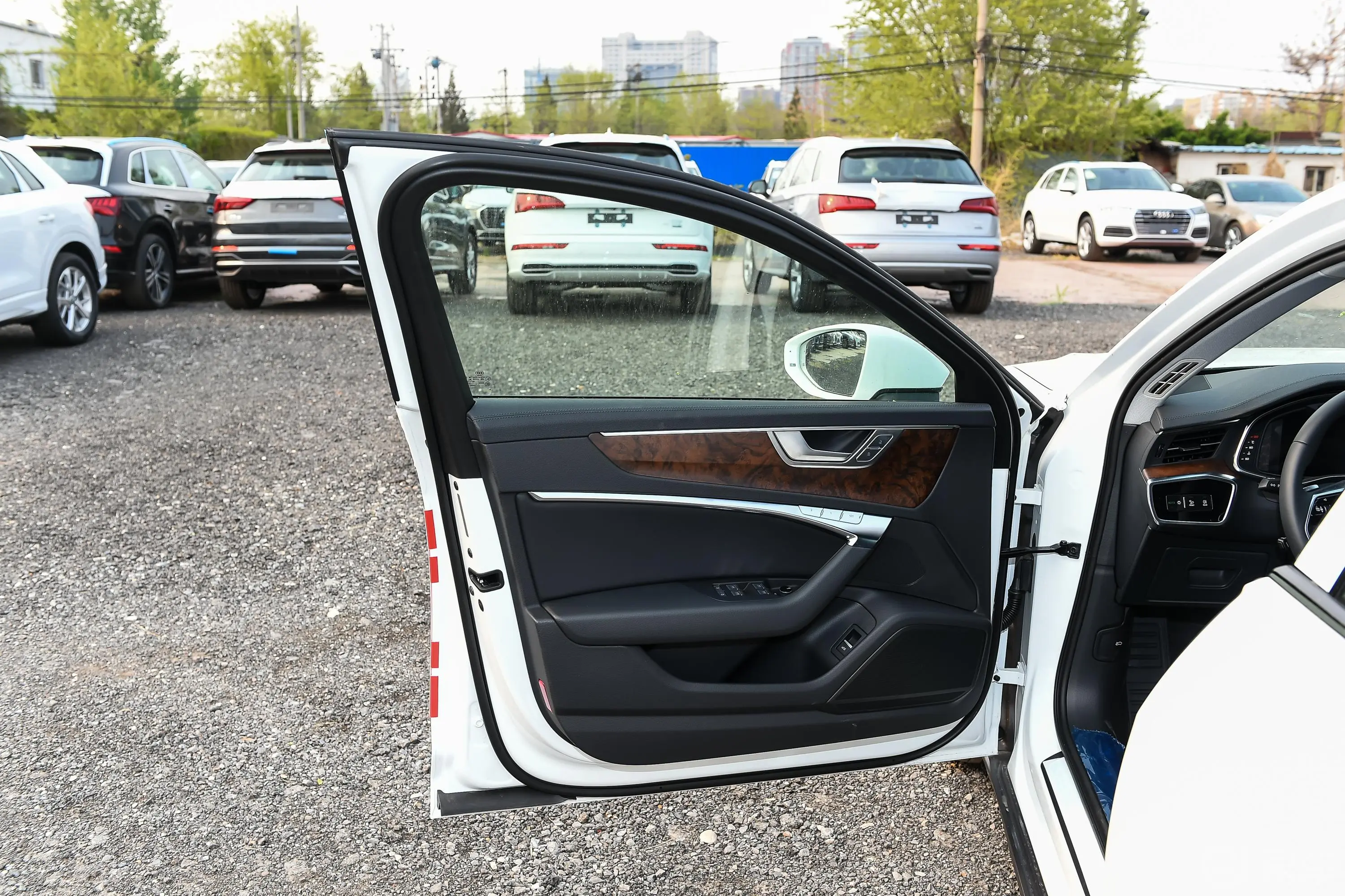 奥迪A6Allroad quattro 探索家 55 TFSI 尊享越野型内饰