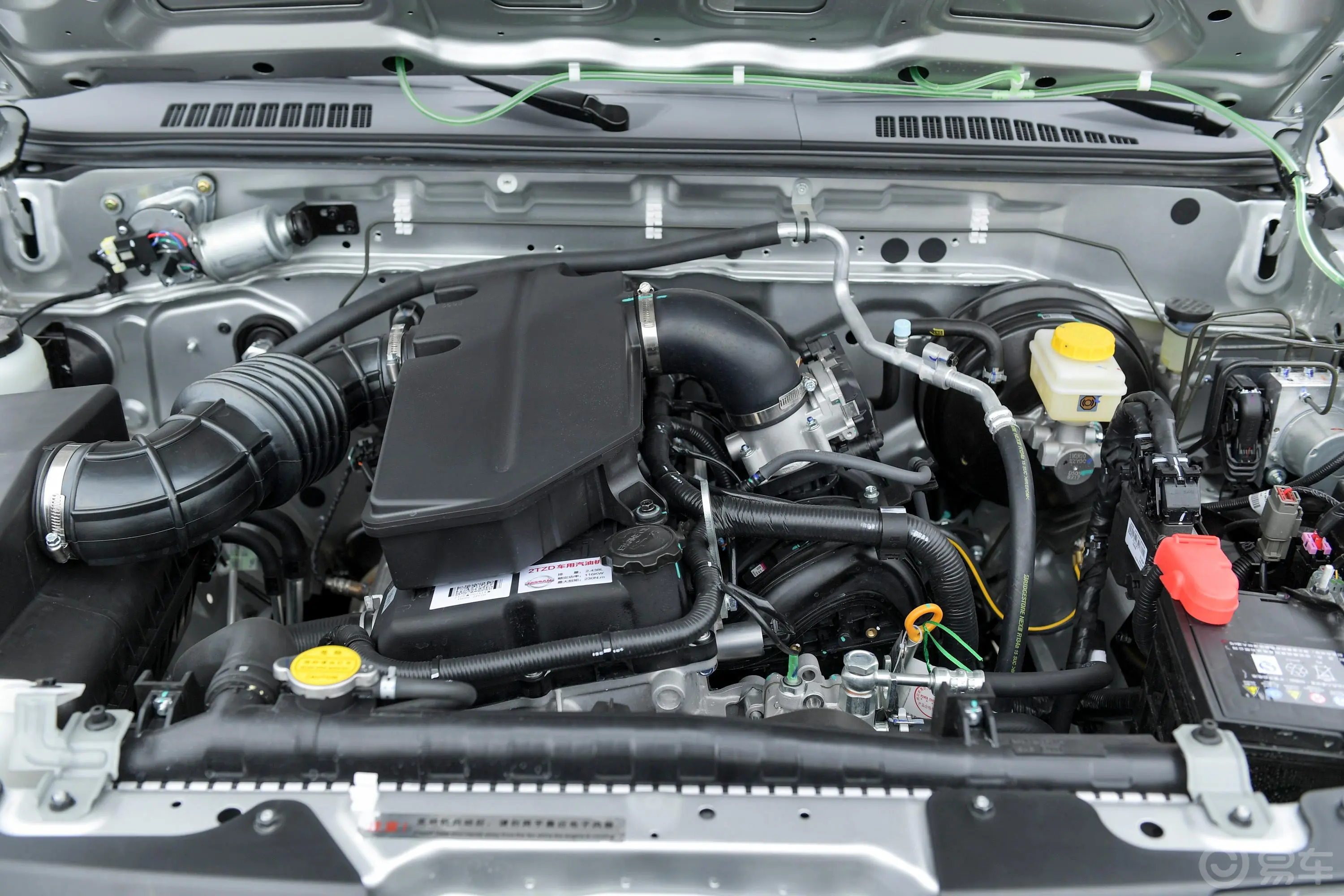 锐骐标箱 2.4L 手动 两驱 标准版 汽油 国VI外观