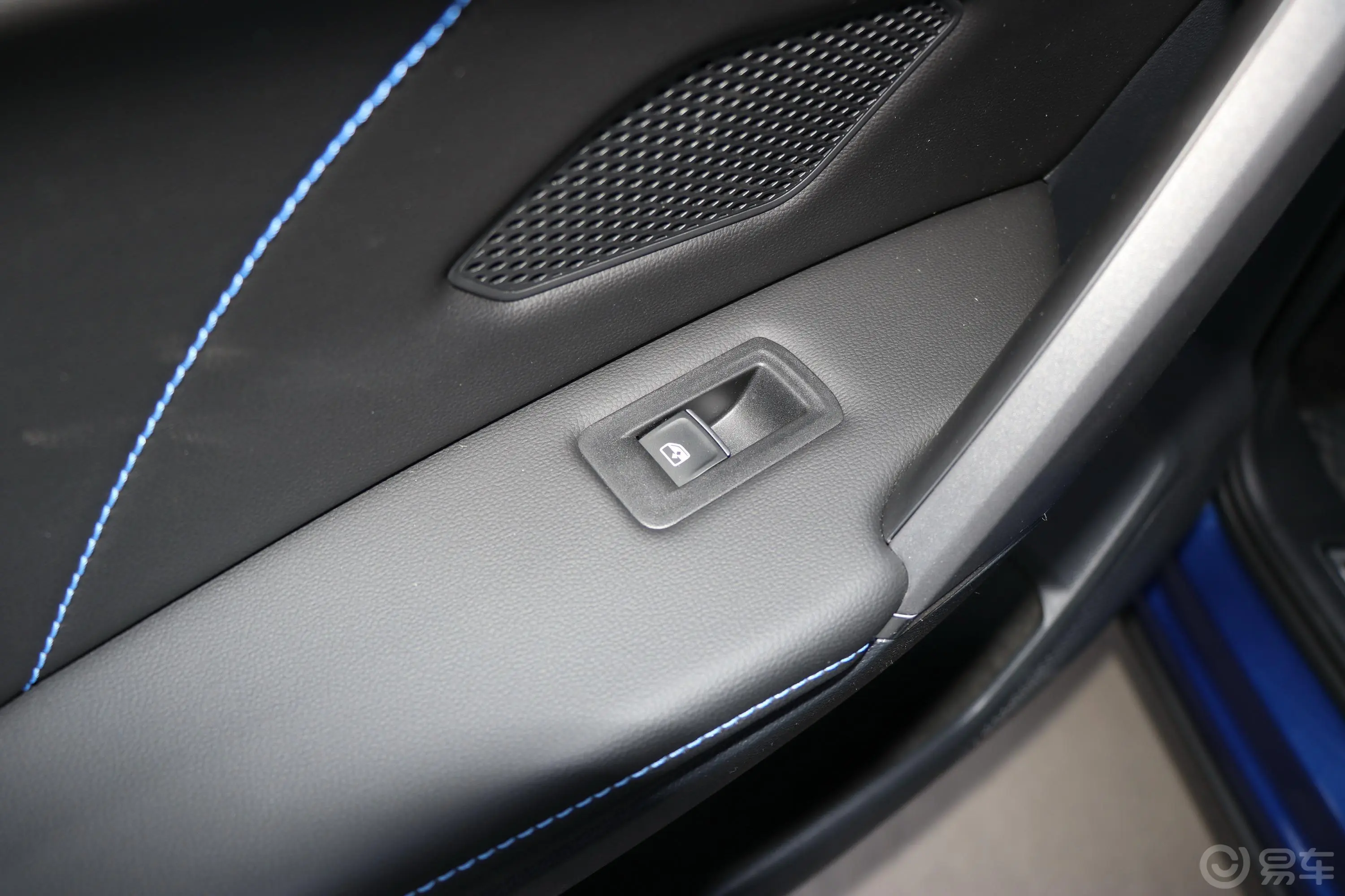 探岳GTE 插电混动1.4T 双离合 尊贵型后车窗调节