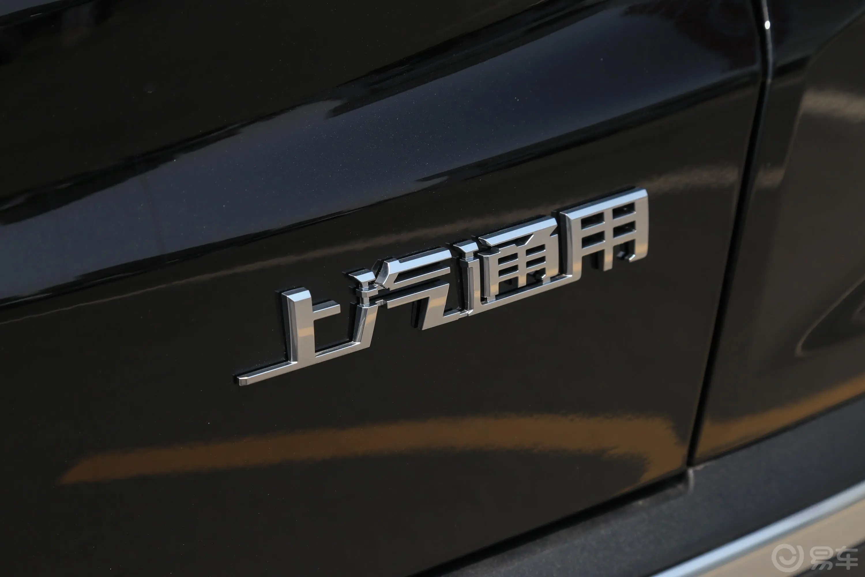 凯迪拉克XT5改款 28T 四驱 技术型外观