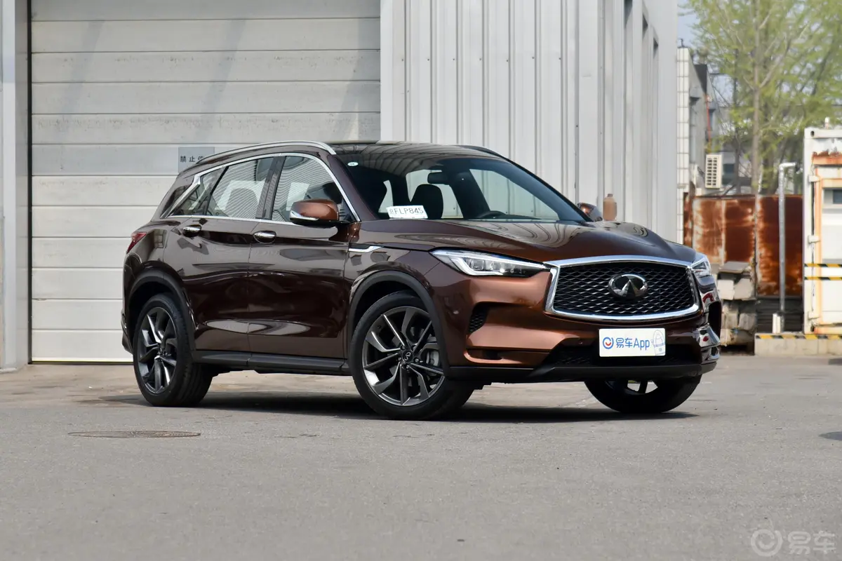 英菲尼迪QX502.0T 四驱 旗舰版胎压信息铭牌