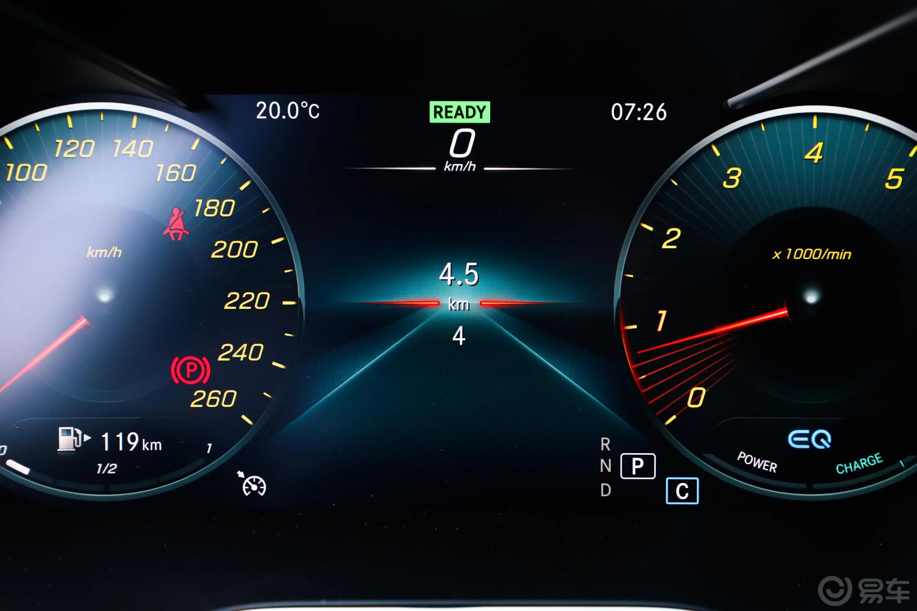 奔驰C级改款 C 260 L内饰