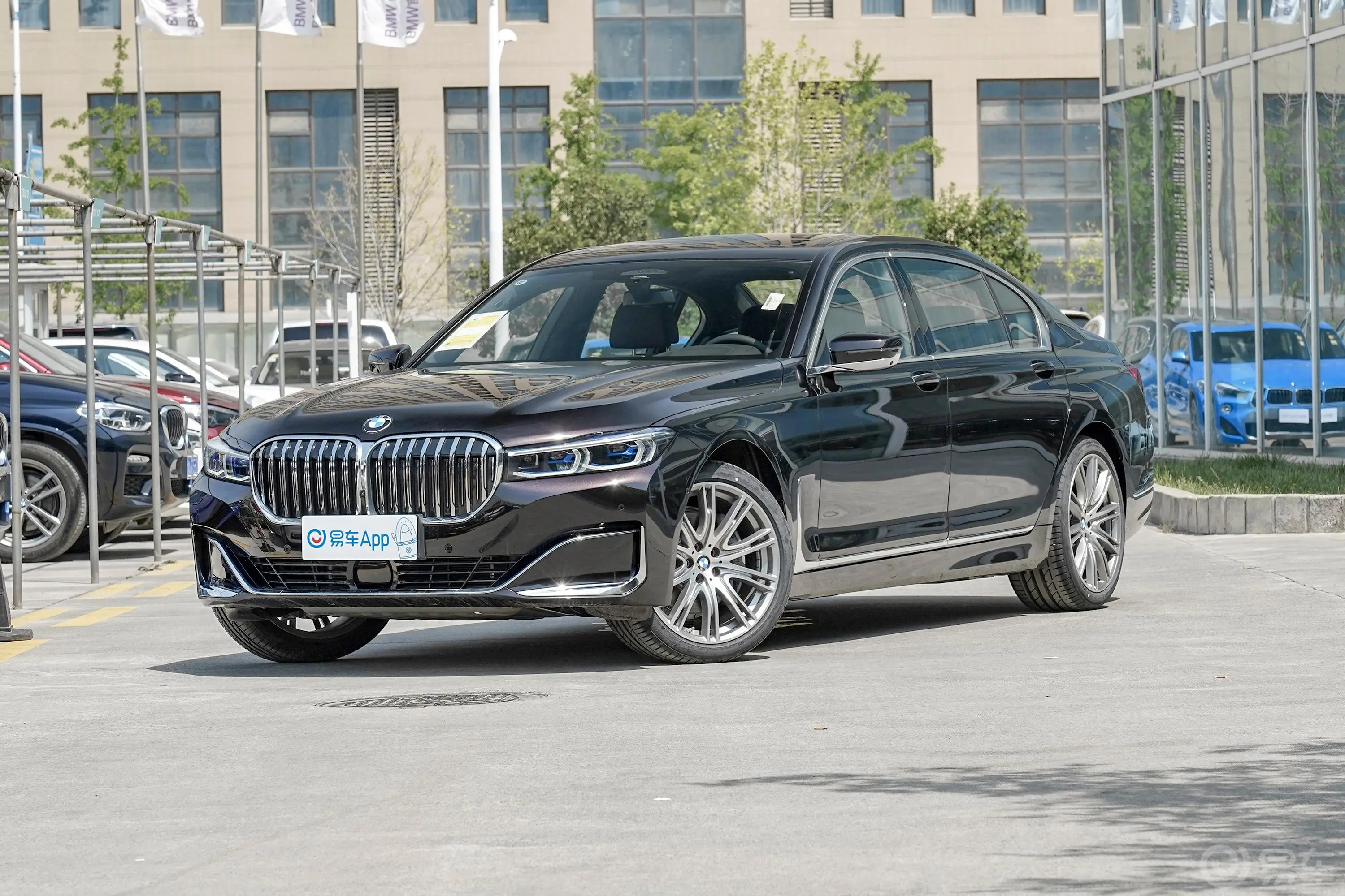 宝马7系改款 740Li xDrive 行政型 豪华套装外观