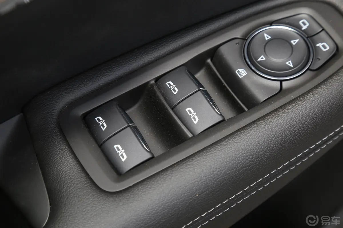 凯迪拉克XT5改款 28T 两驱 技术型车窗调节整体