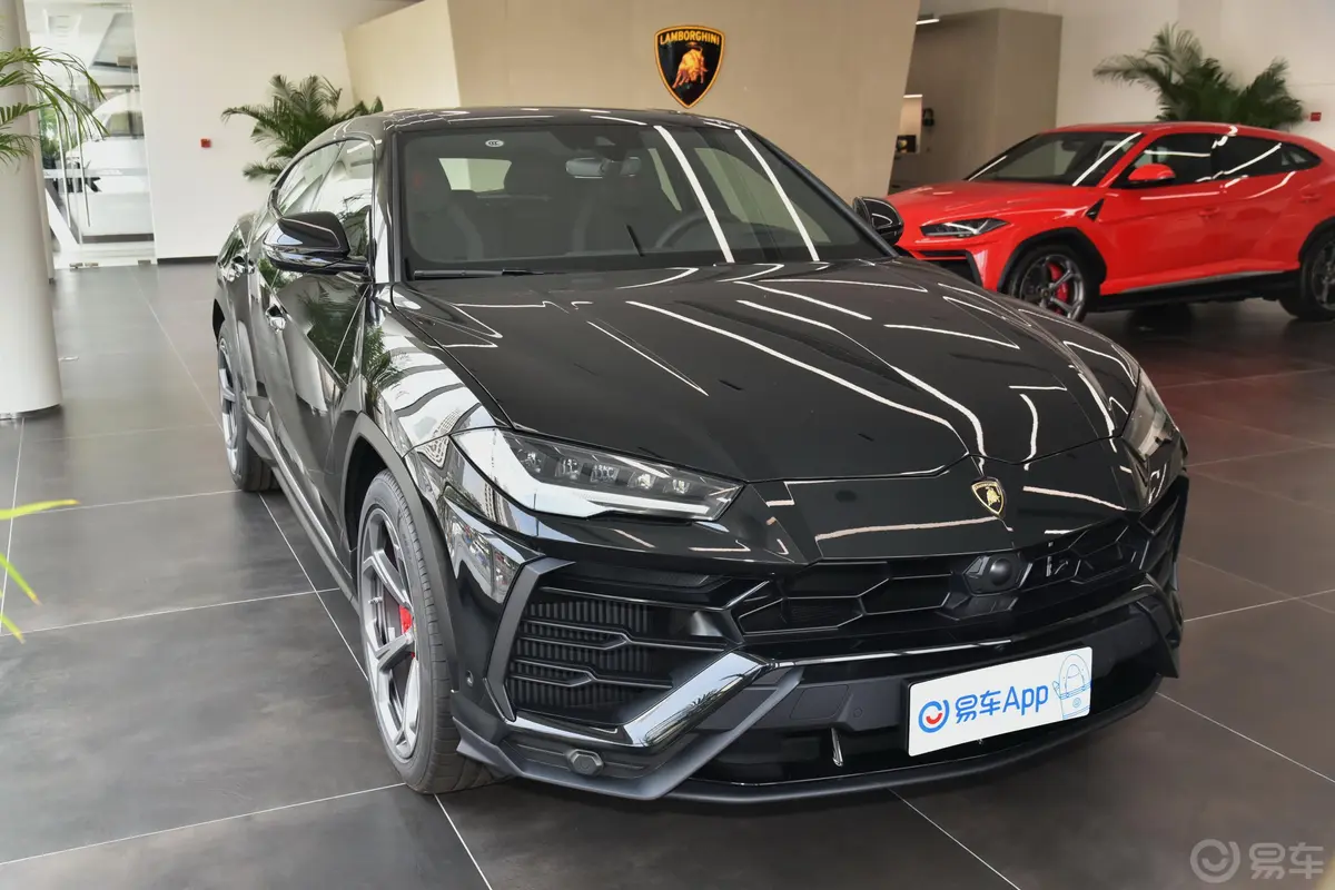 Urus4.0T V8外观