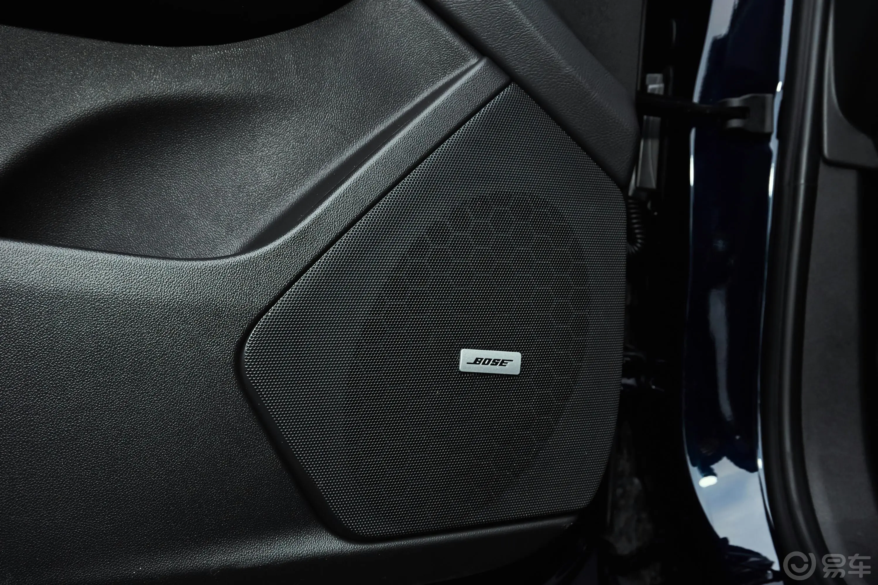 凯迪拉克XT5改款 28T 两驱 豪华型音响和品牌