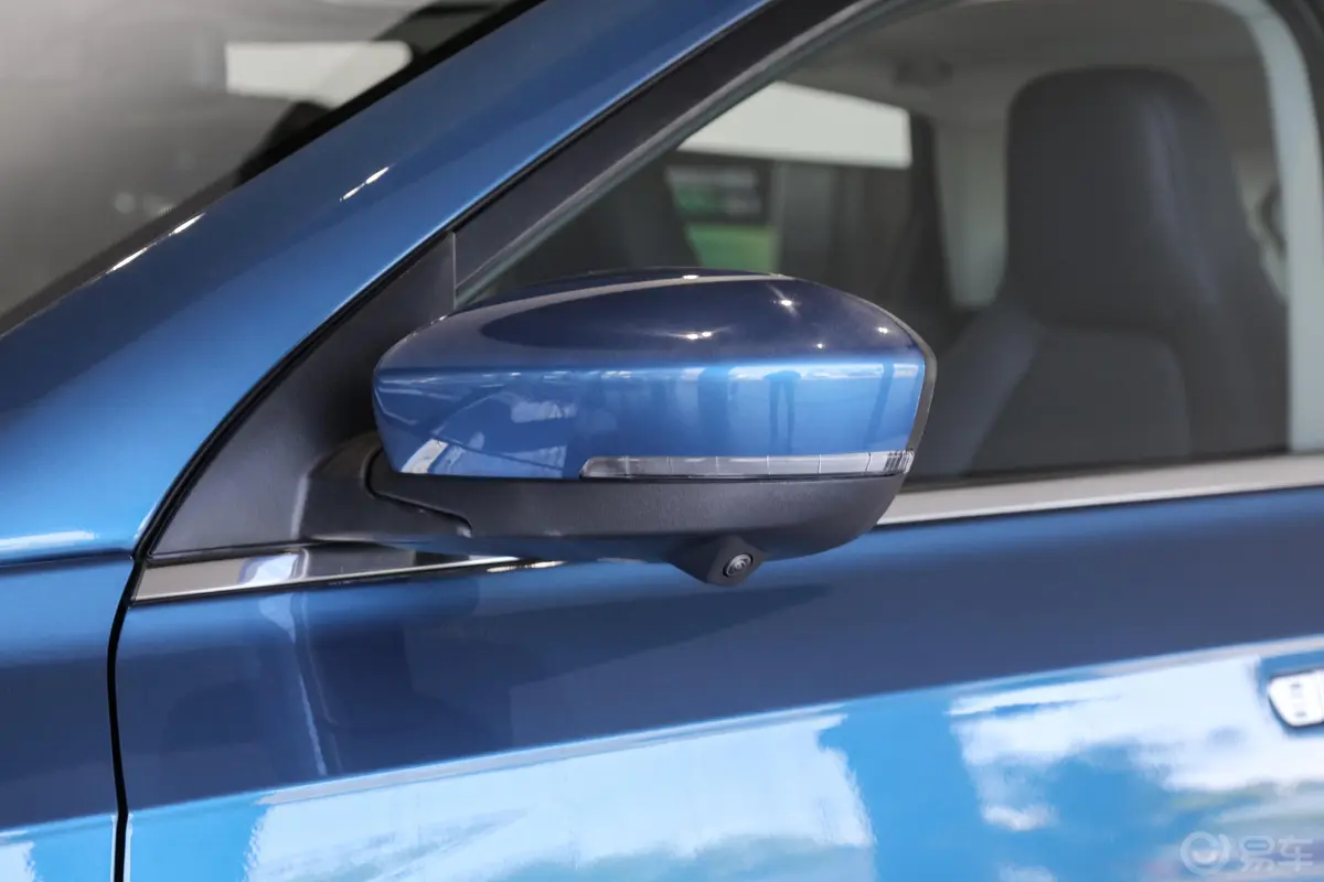 威马EX5EX5-Z Pro性能版主驾驶后视镜背面