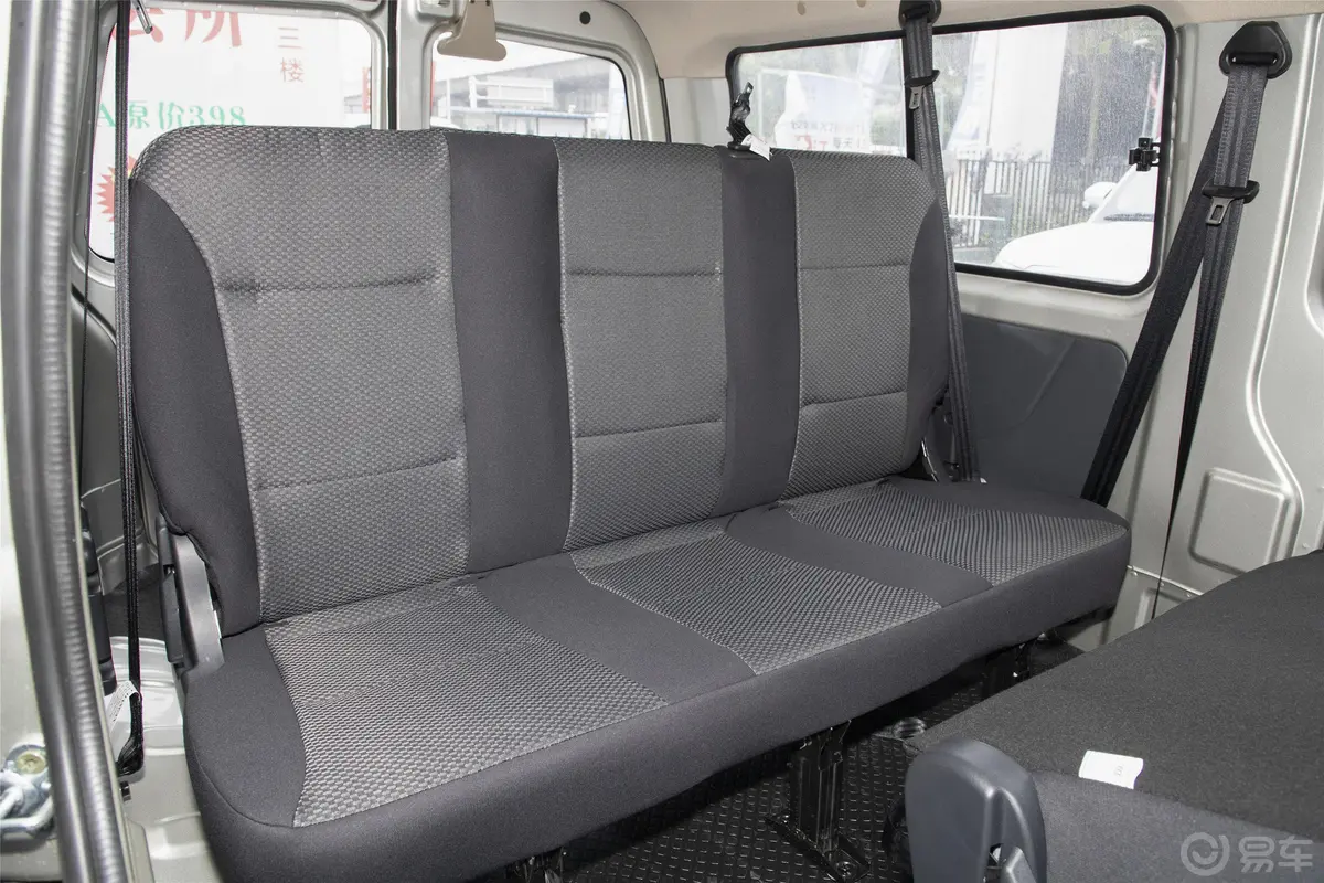 长安之星9客车 1.5L 手动 标准版 7座 国VI第三排座椅