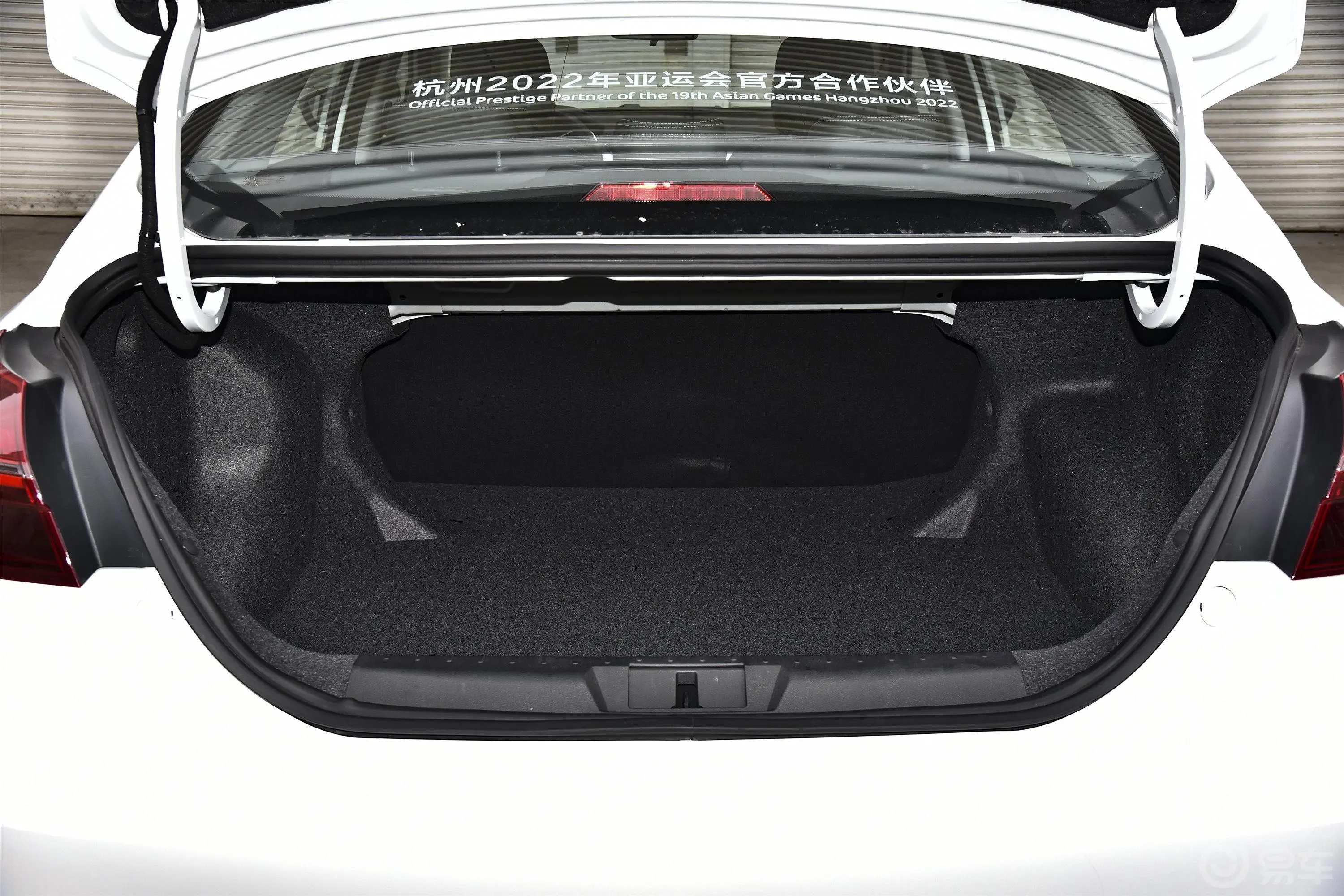帝豪1.5L 手动 舒适型后备厢空间特写