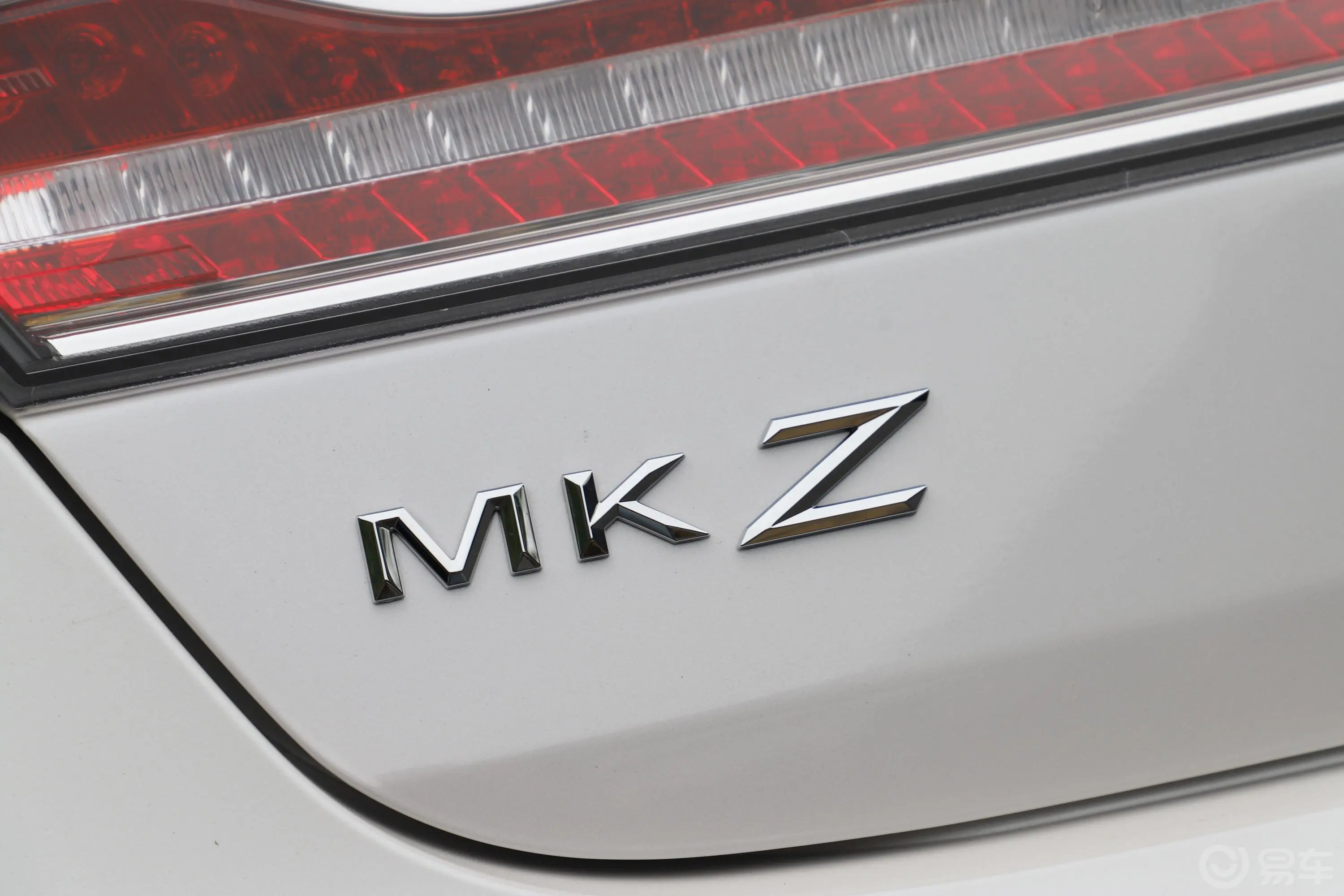 林肯MKZ2.0T MONO限量尊耀版 MONO WHITE外观