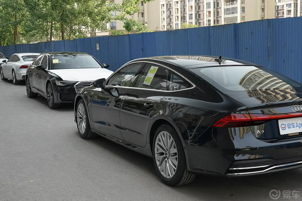 奥迪A745 TFSI 臻选型外观