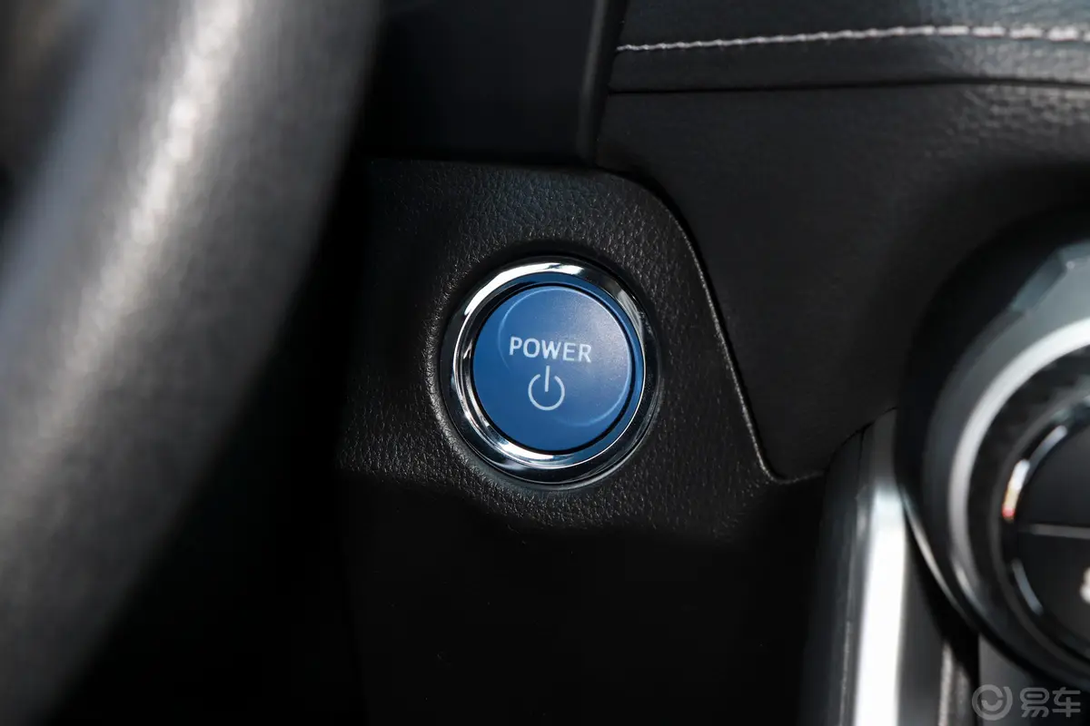 威兰达双擎 2.5L E-CVT 两驱 豪华版钥匙孔或一键启动按键