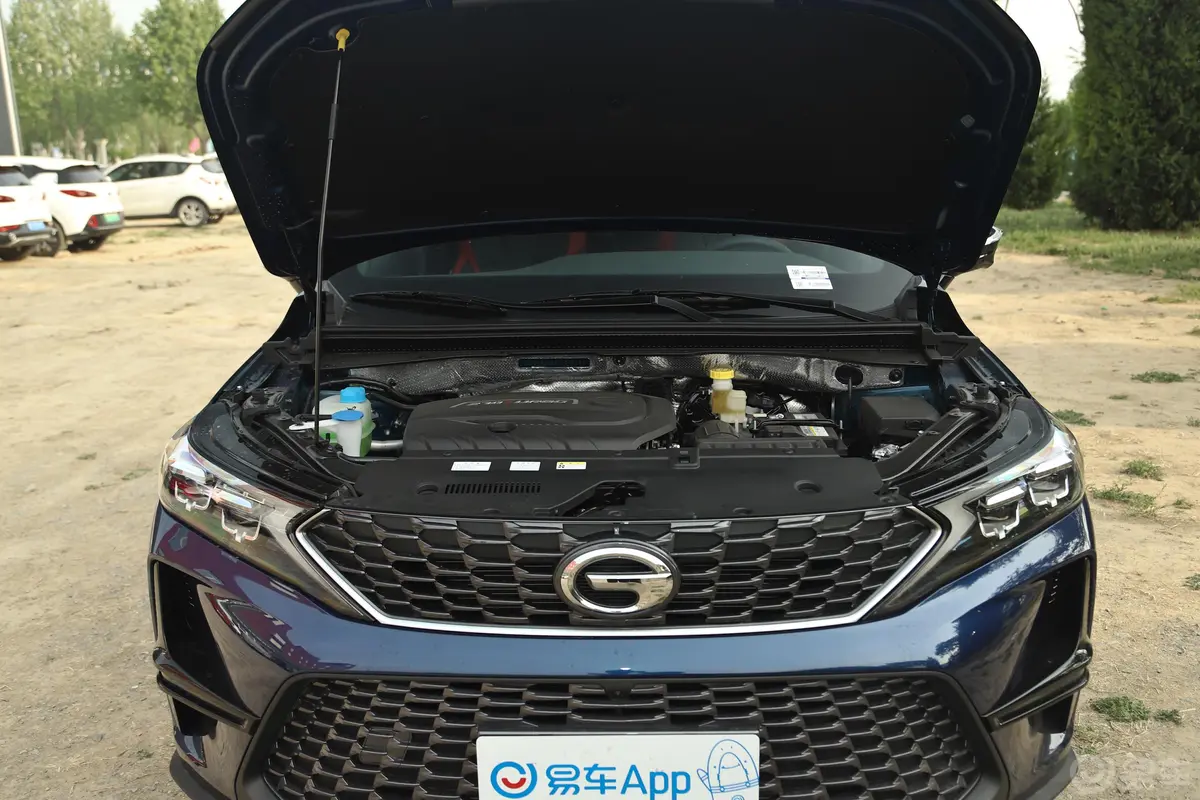 传祺GS4 COUPE270T 双离合 智联科技版发动机舱整体