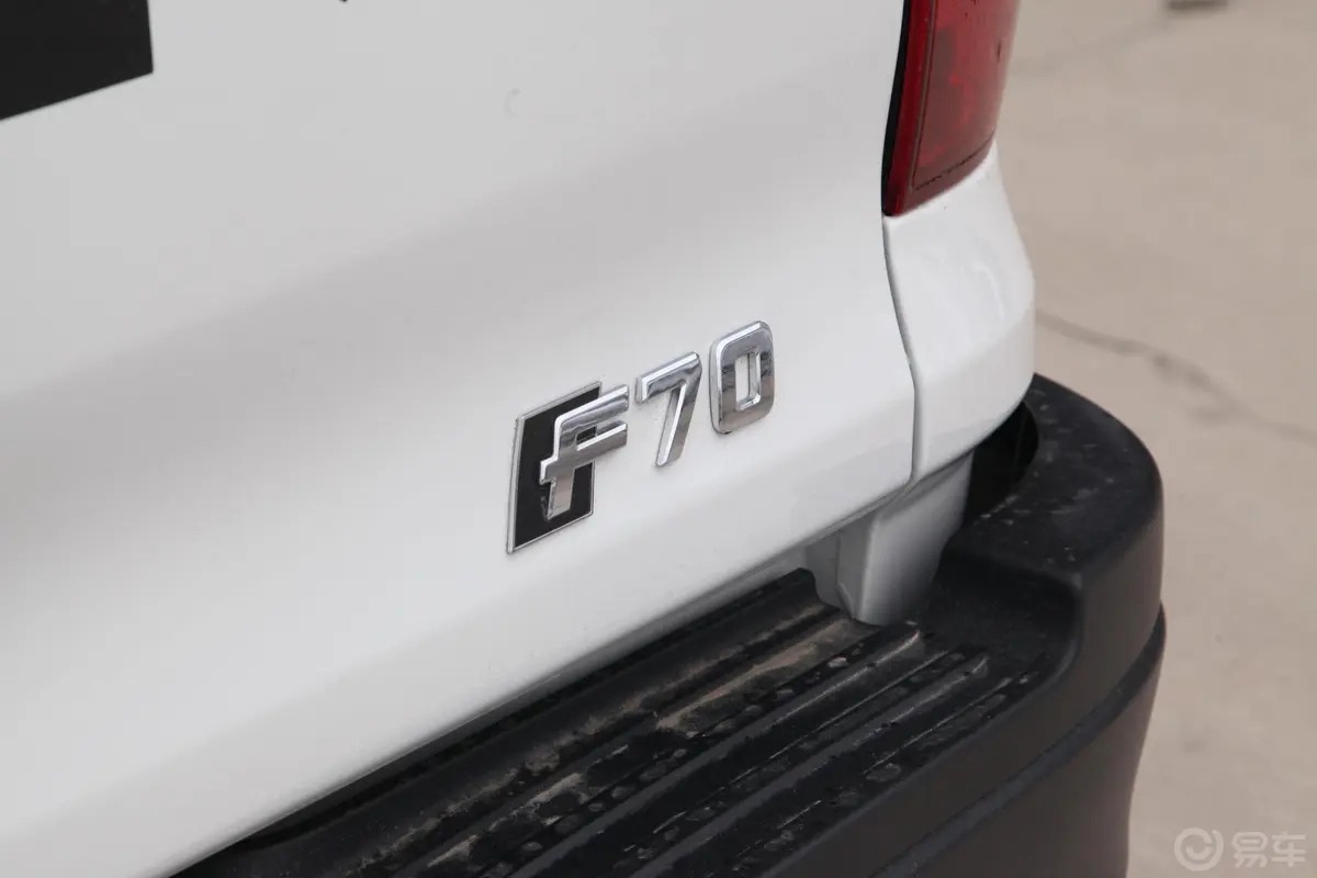 凯程F702.4T 四驱 标轴 标准版 汽油 国VI外观
