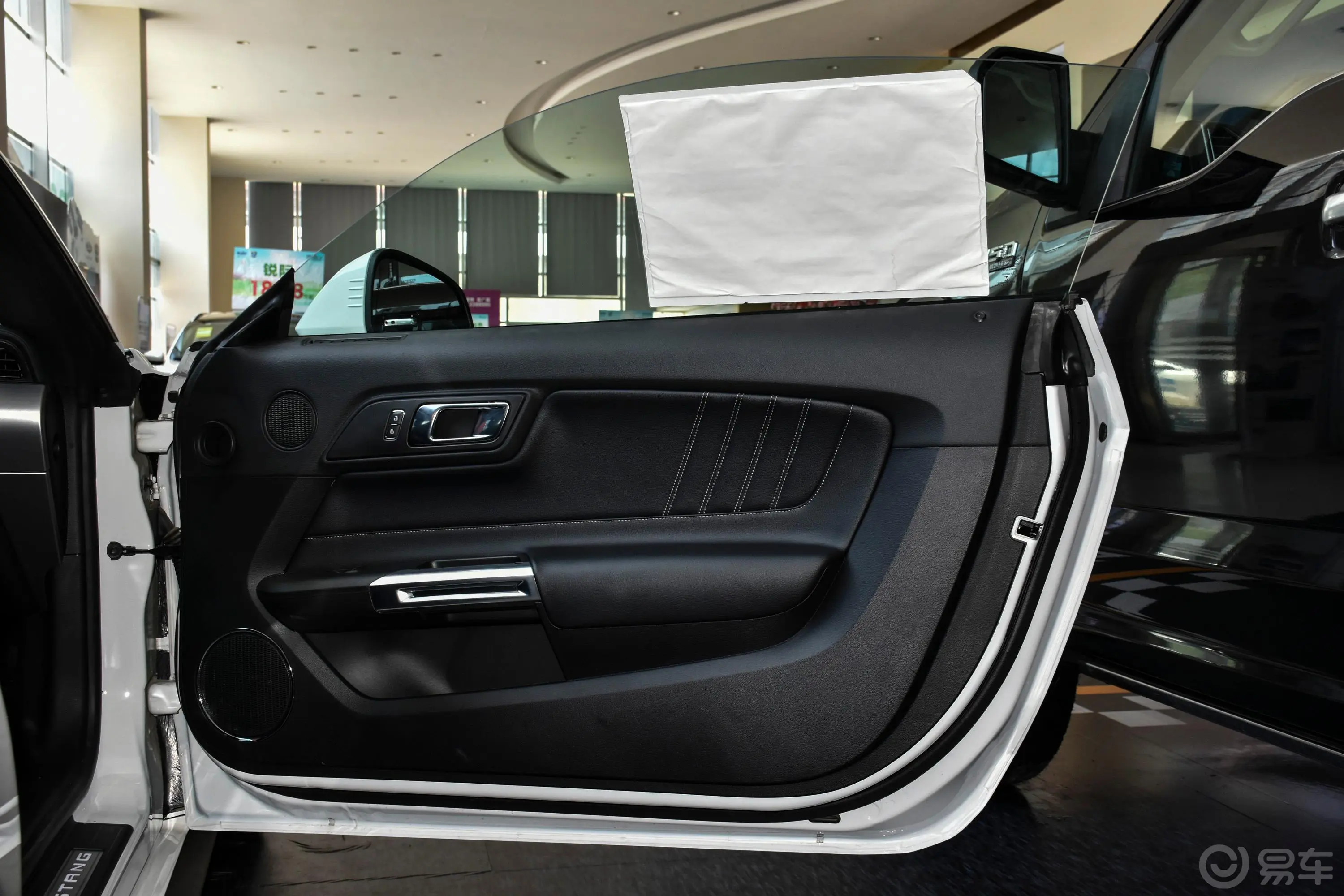 Mustang2.3L EcoBoost 性能加强版副驾驶员车门