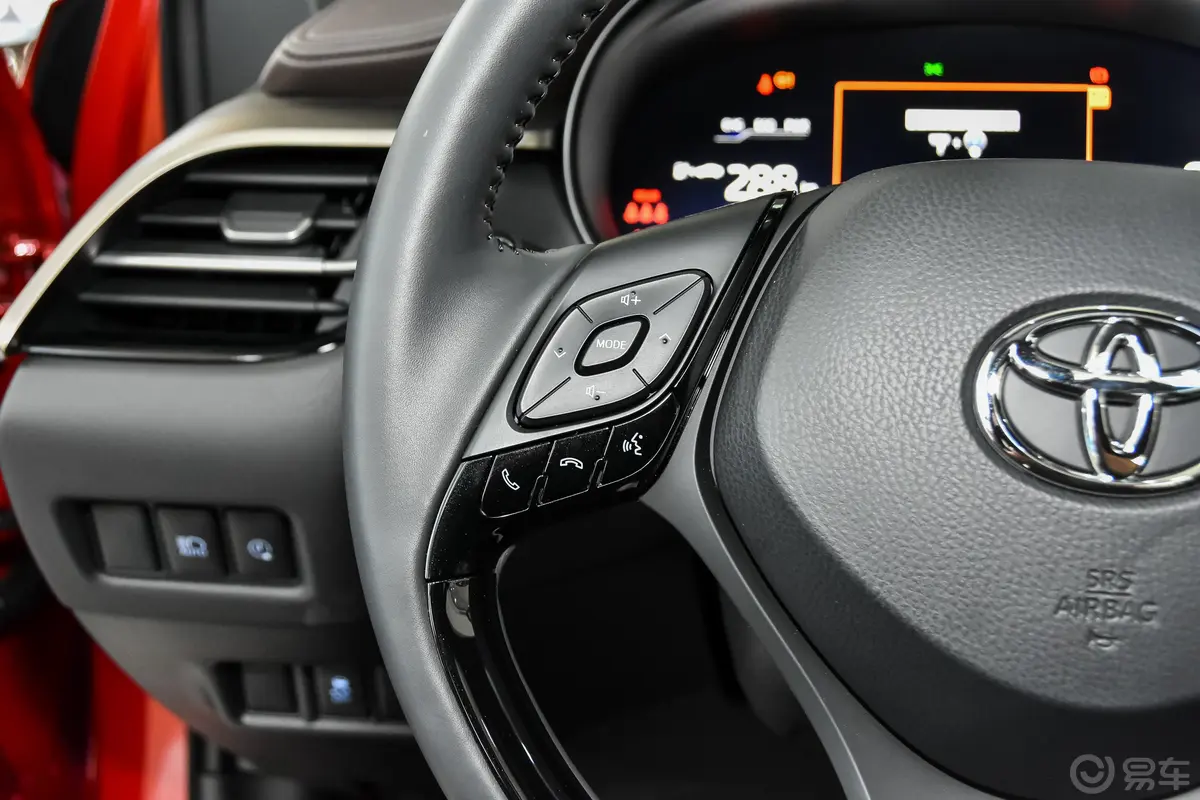 丰田C-HR EV尊贵版左侧方向盘功能按键