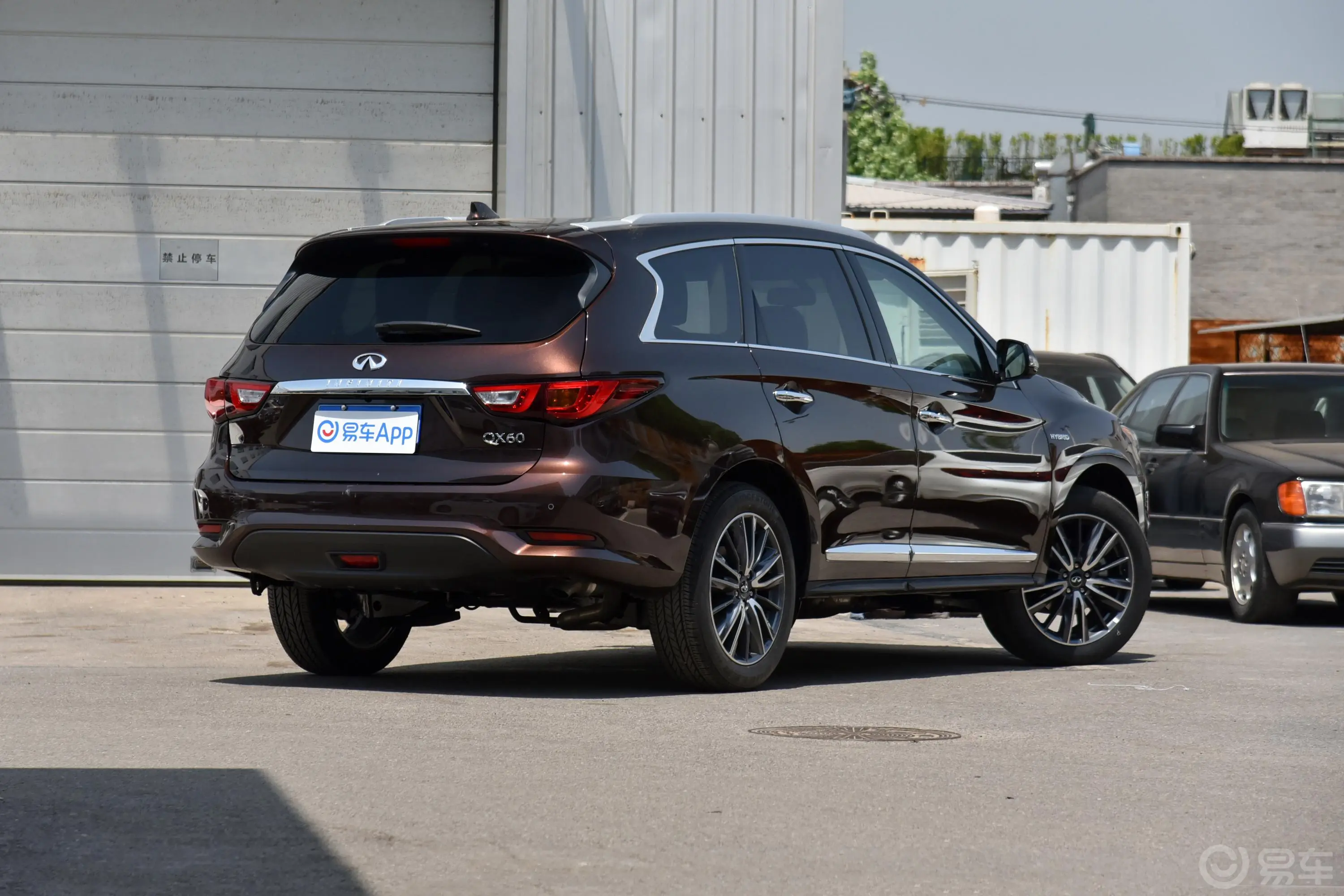 英菲尼迪QX60(进口)2.5 S/C Hybrid 两驱 卓越版外观