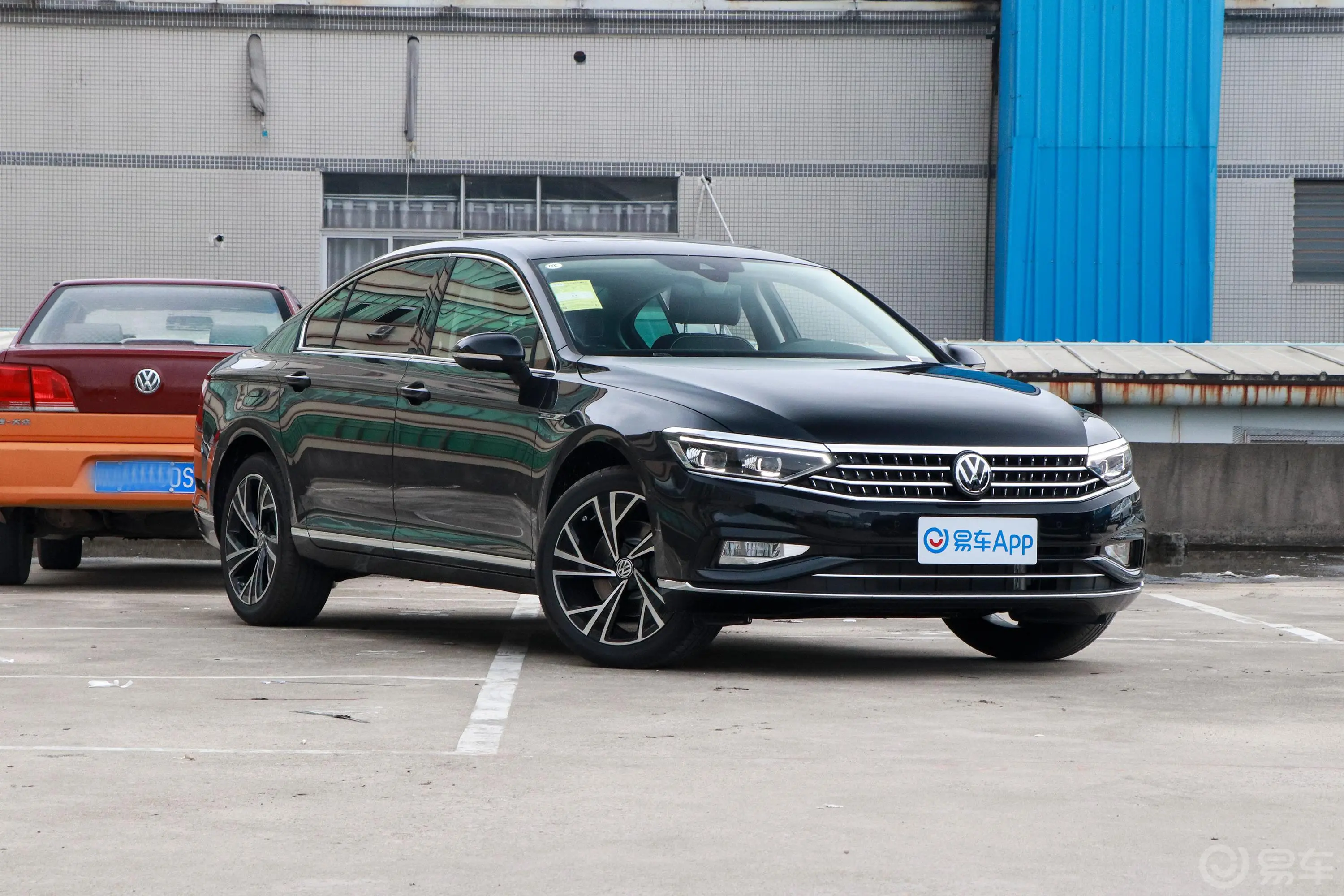 迈腾380TSI 尊贵型发动机舱整体