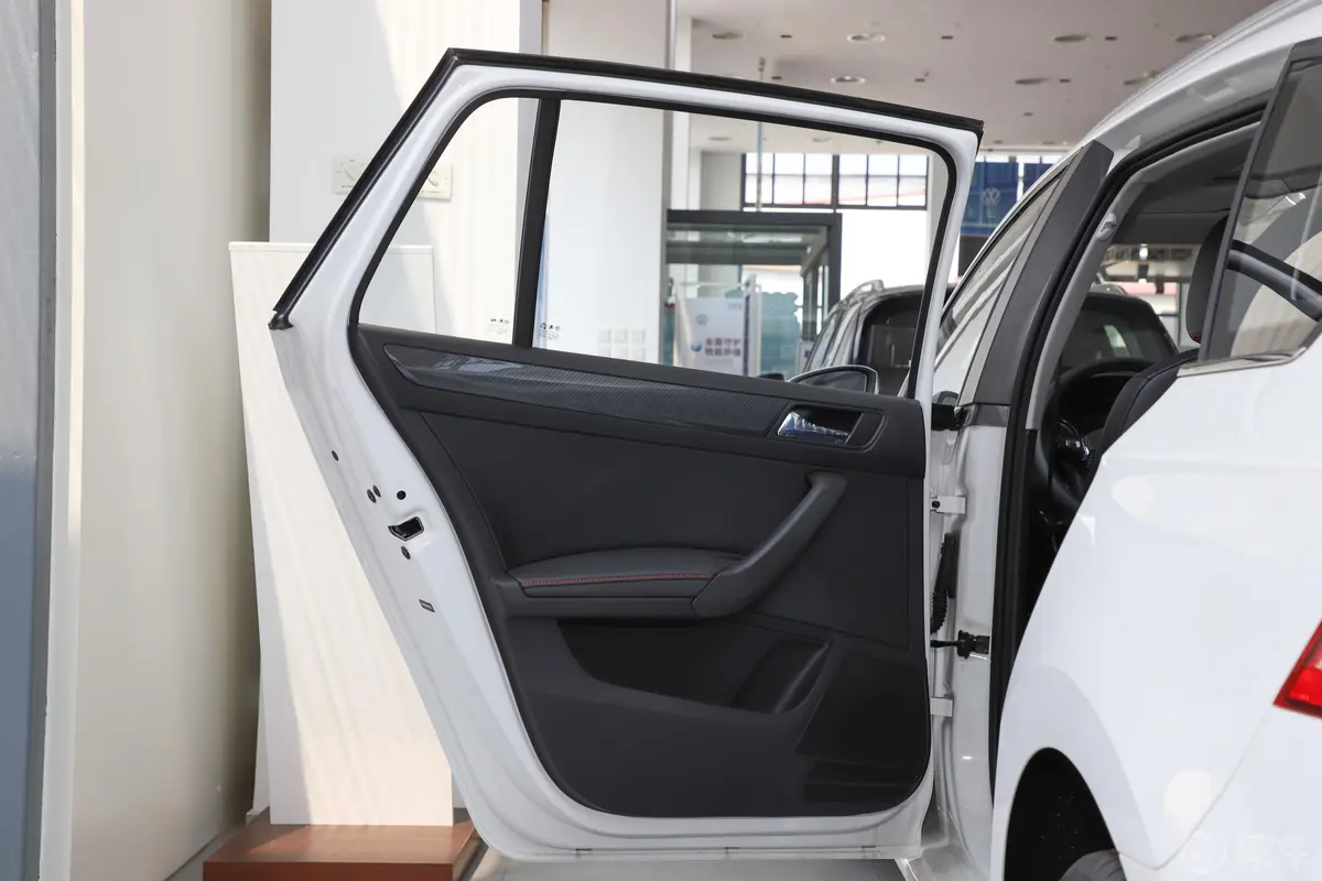 桑塔纳浩纳 1.5L 自动 舒适版 国V驾驶员侧后车门