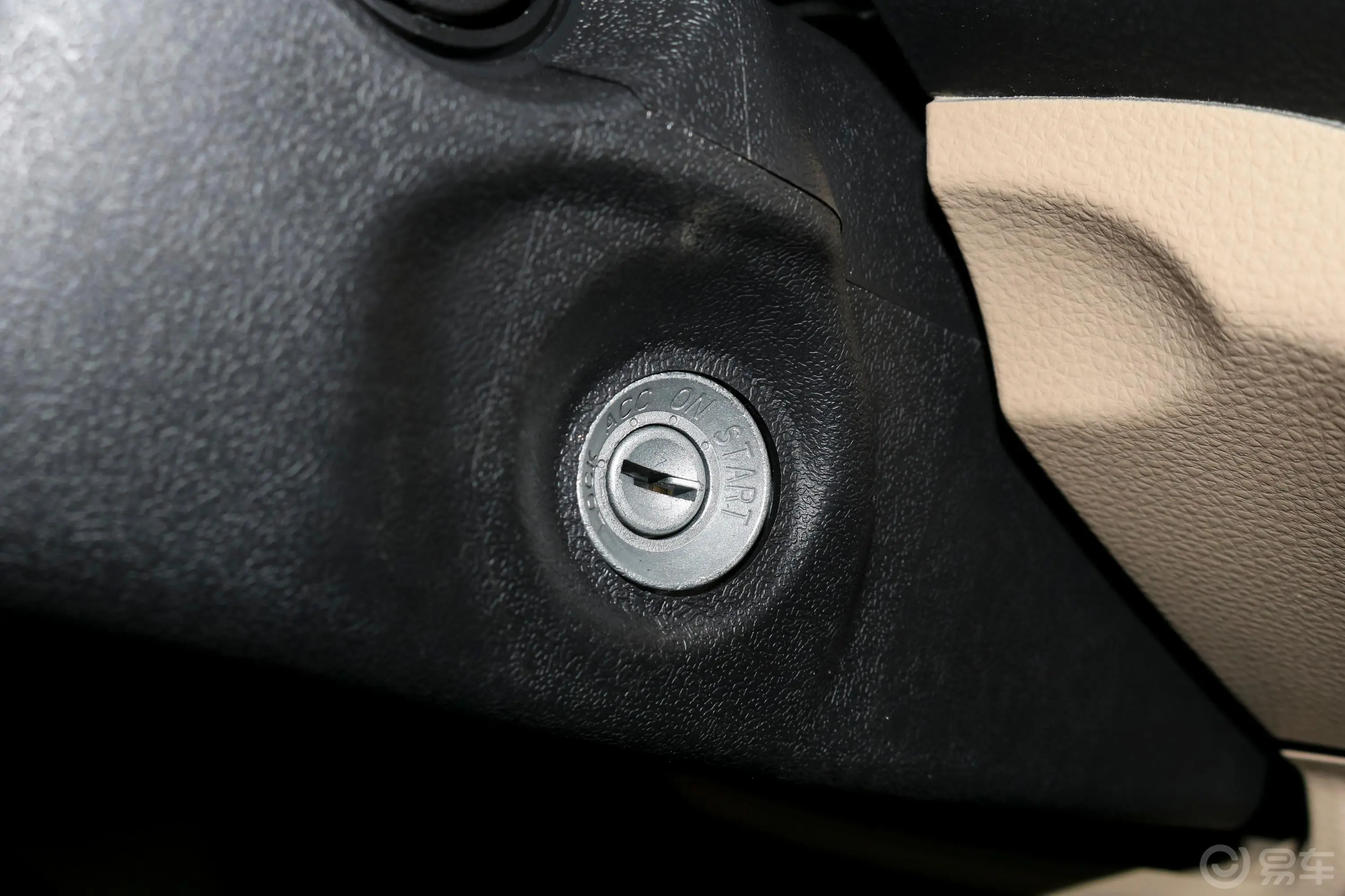 新豹T3载货汽车N1 1.2L 单排单后轮 舒适版（4.75米） SC1031TMD62 汽油 国VI钥匙孔或一键启动按键
