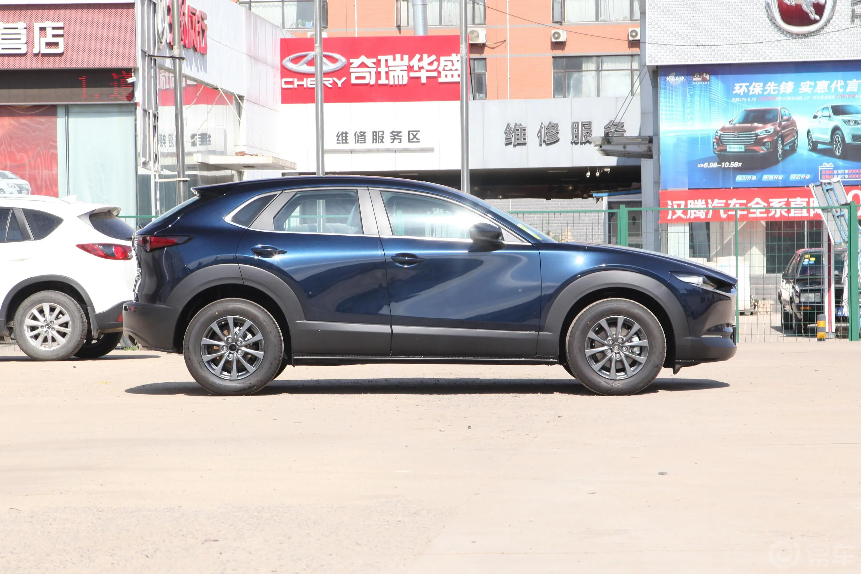 马自达CX-302.0L 手自一体 质悦型正侧车头向右水平