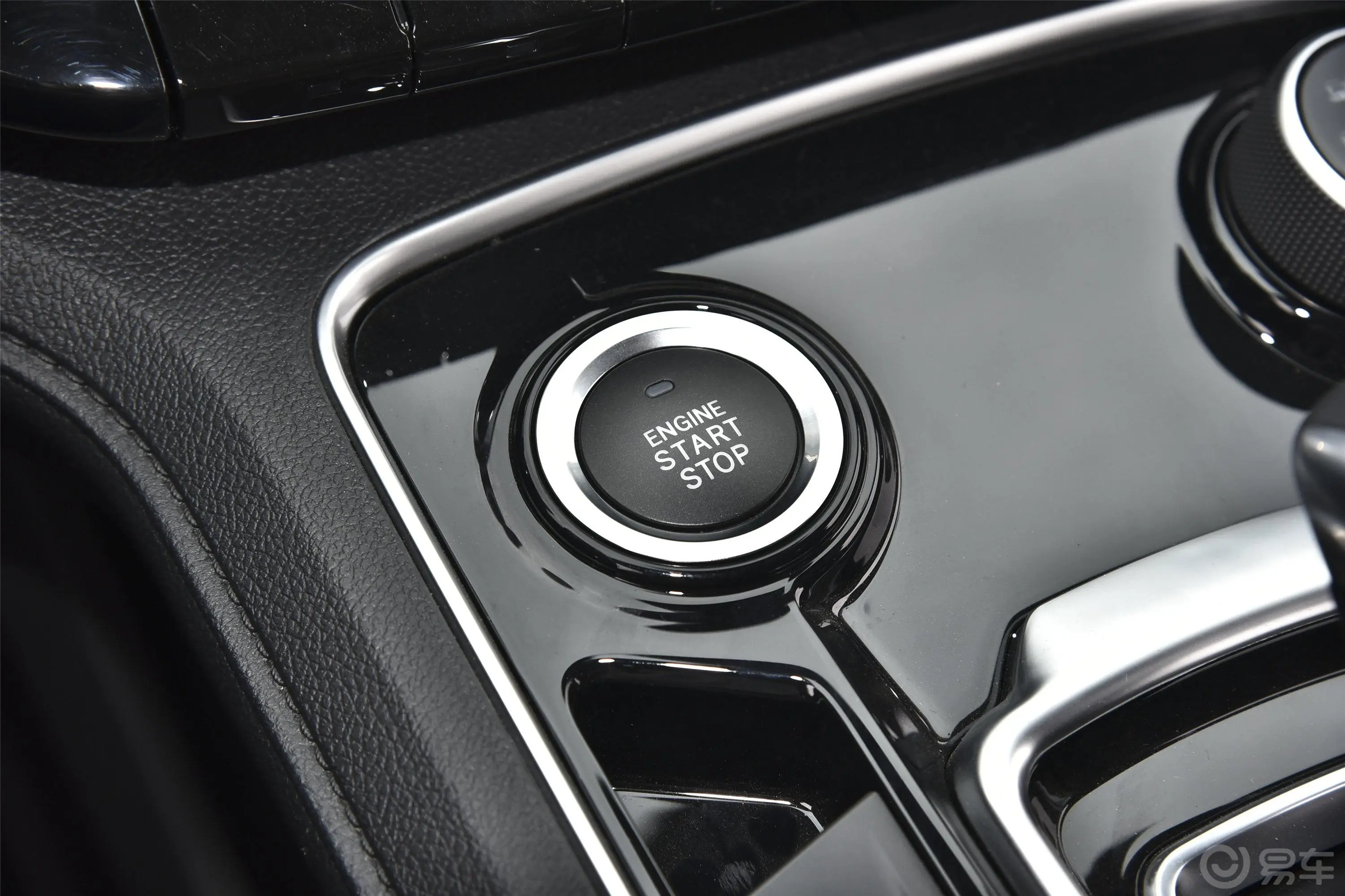 驭胜S3502.0T 手自一体 四驱 舒适版 5座 汽油 国VI钥匙孔或一键启动按键