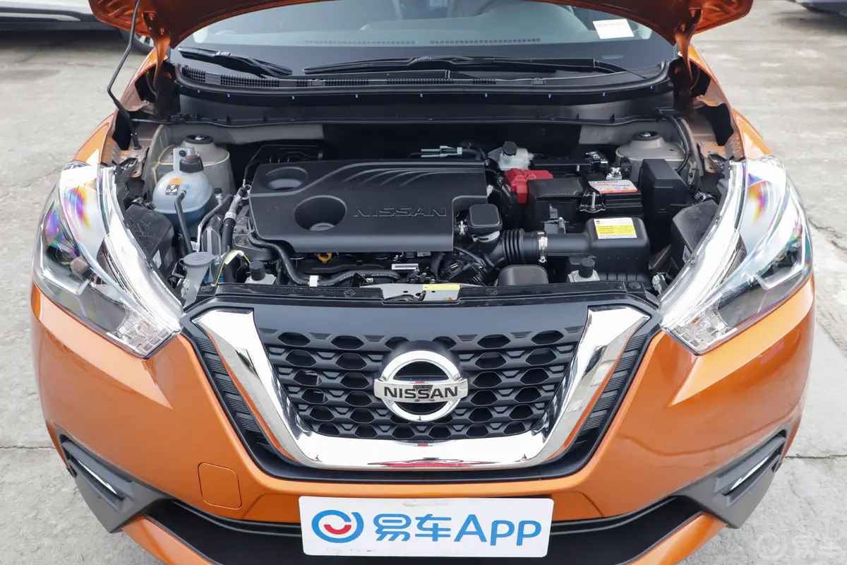 劲客1.5L CVT 智联豪华版发动机舱整体