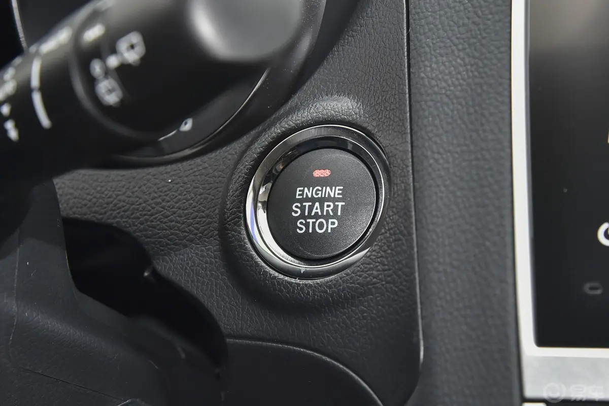 傲虎改款 2.5i 豪华导航版 EyeSight钥匙孔或一键启动按键