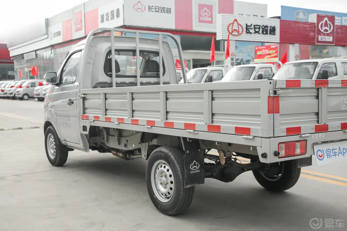 新豹T3载货汽车N1 1.5L 单排单后轮 标准版（5.13米） SC1031TMD61 汽油 国VI外观