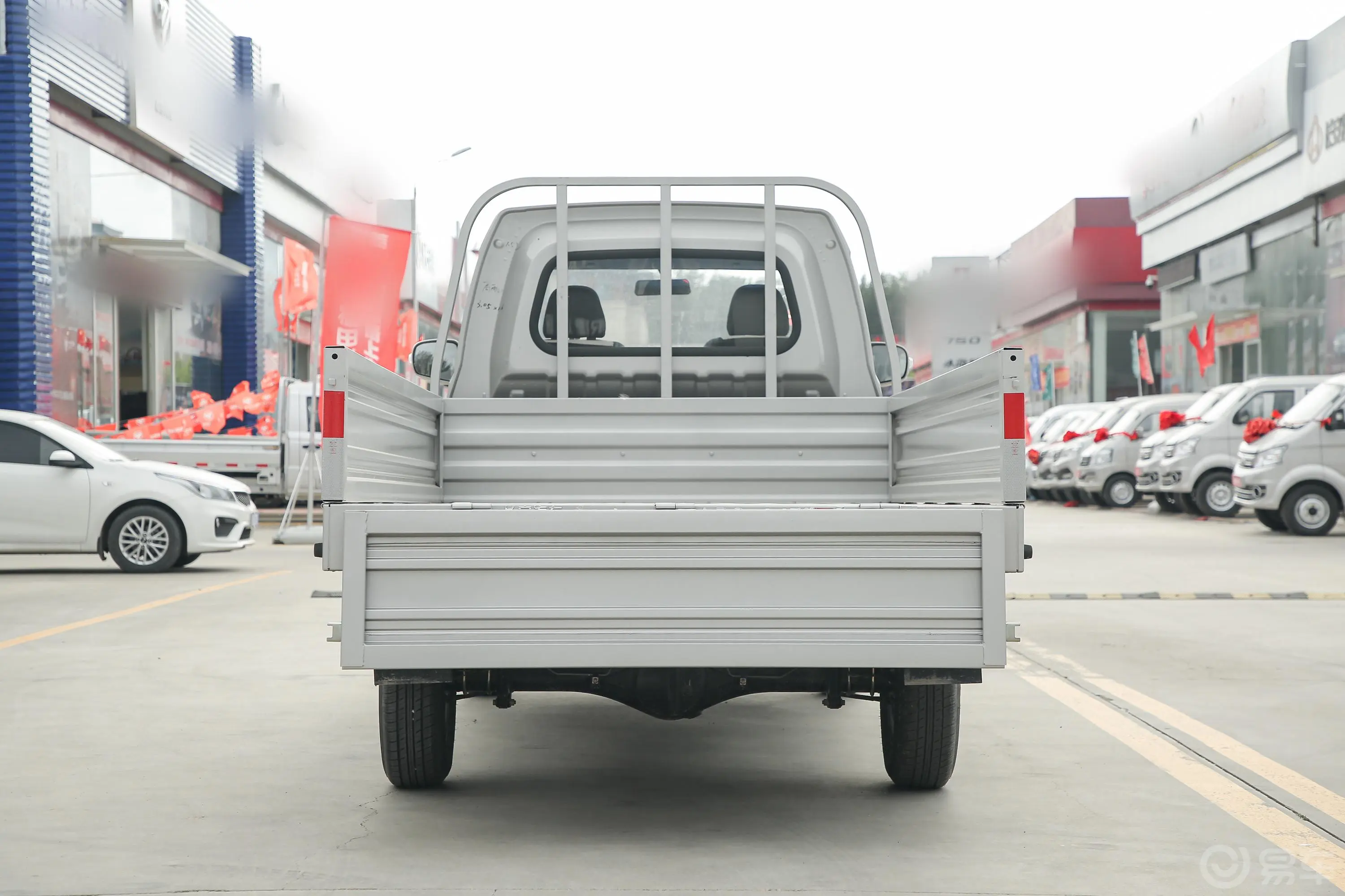 新豹T3载货汽车N1 1.5L 单排单后轮 标准版（5.13米） SC1031TMD61 汽油 国VI空间