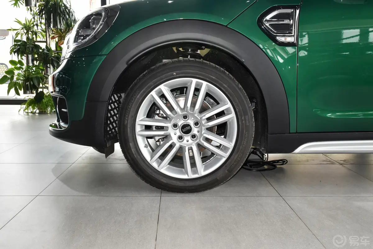 MINI COUNTRYMAN1.5T COOPER 鉴赏家前轮毂造型