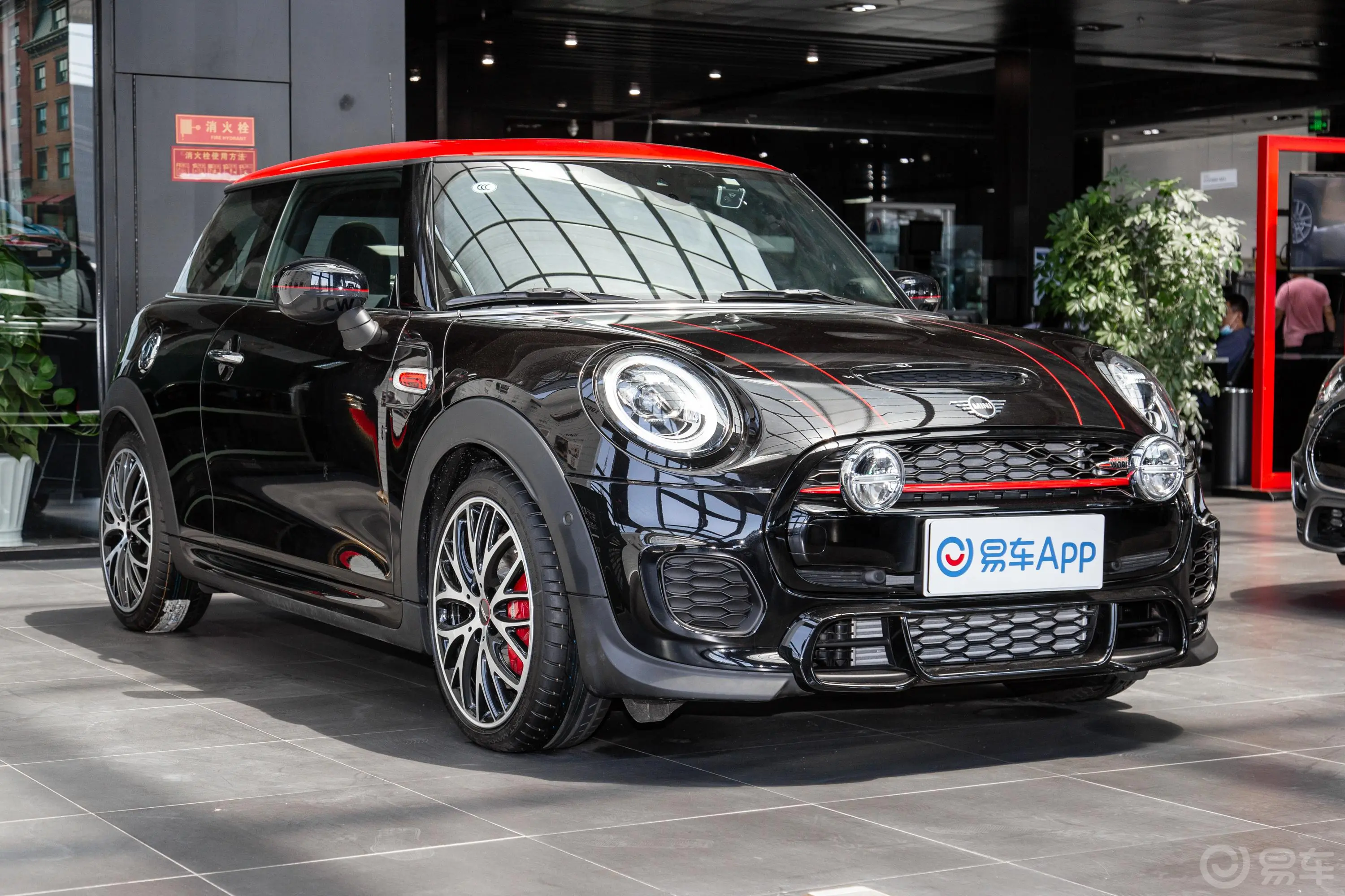 MINI JCW2.0T ALL-IN前轮毂造型