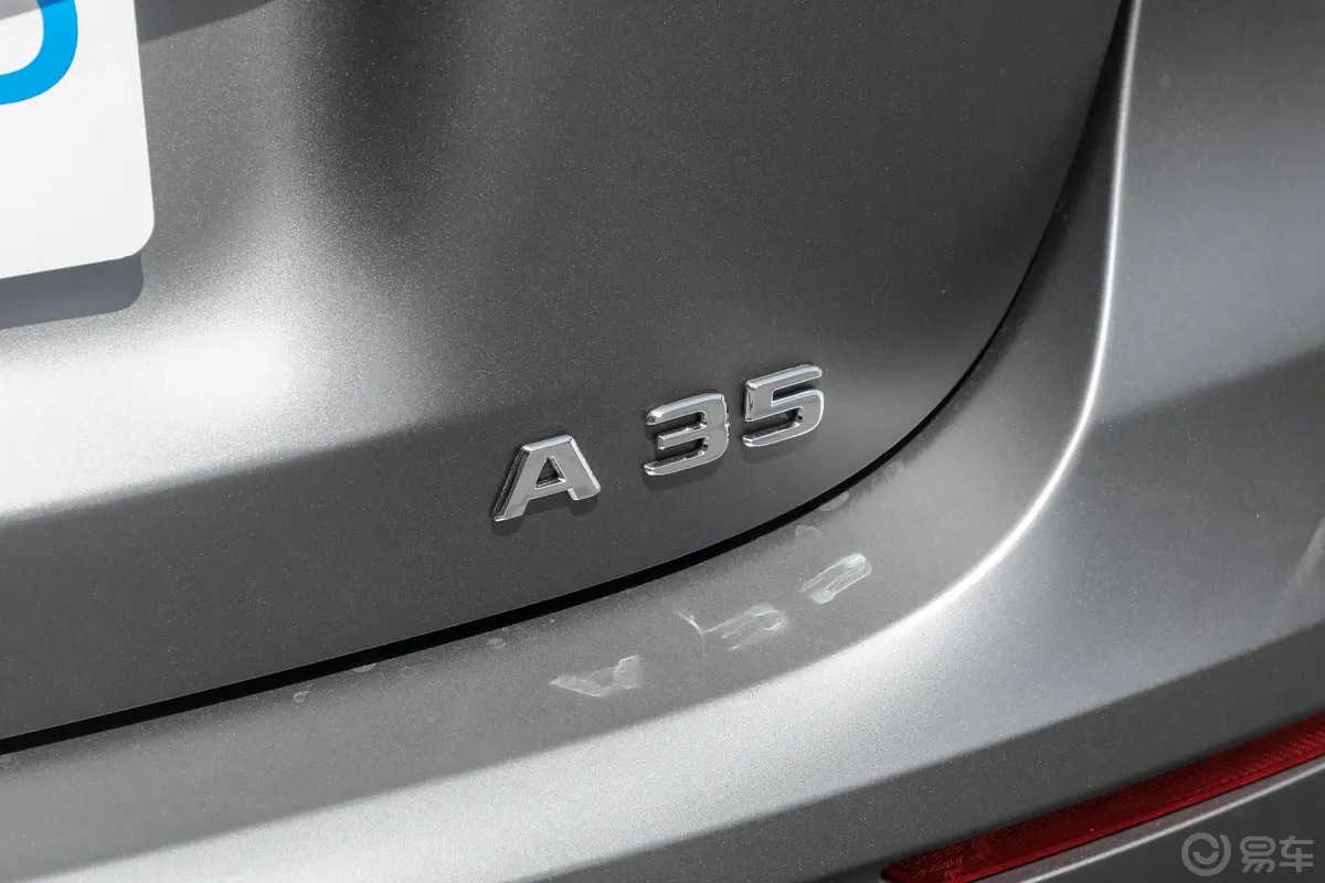 奔驰A级 AMG(进口)AMG A 35 4MATIC 先型特别版外观