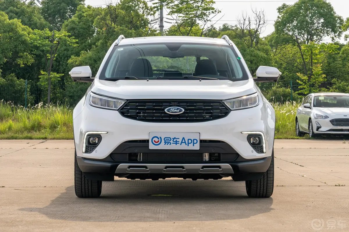 领界领界S EcoBoost 145 CVT 尊领型正前水平