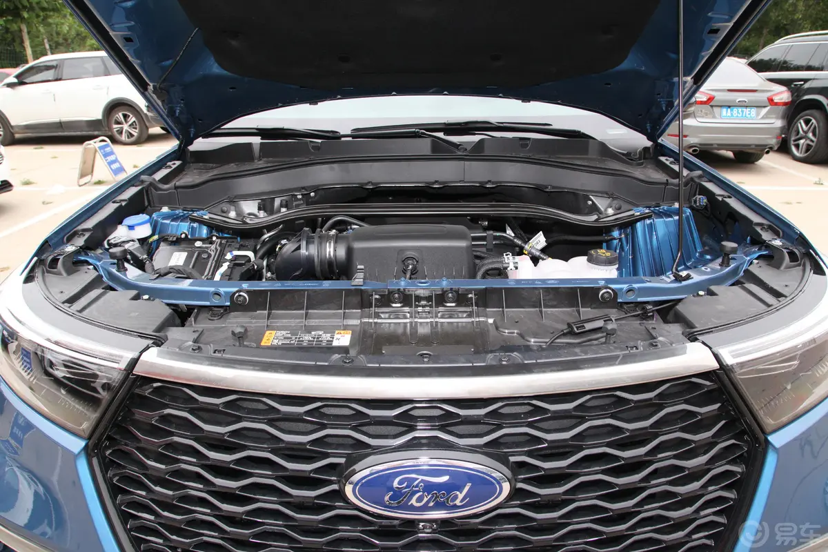 探险者EcoBoost 285 四驱运动版ST-Line 7座发动机舱整体