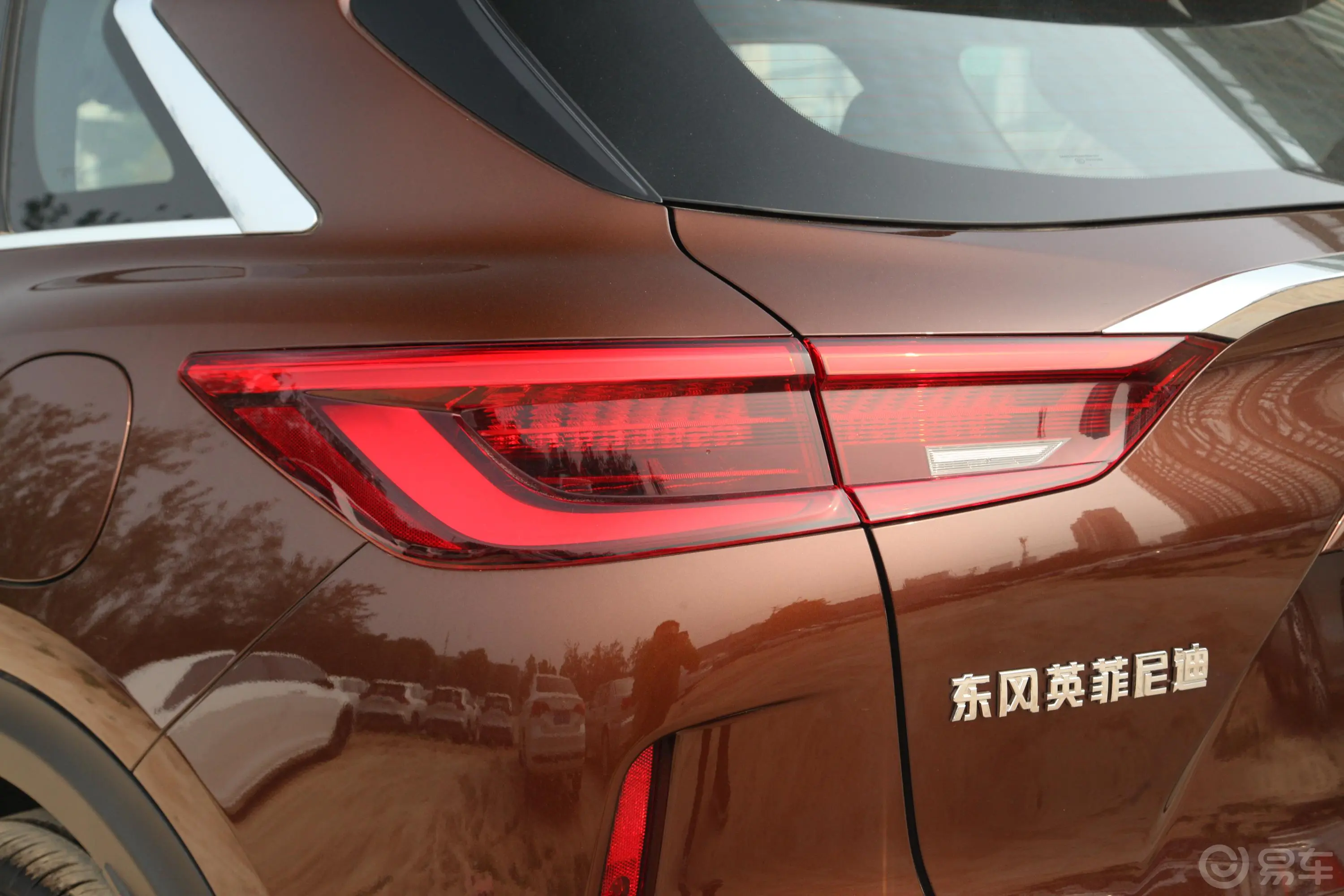 英菲尼迪QX502.0T 四驱 菁英版外观