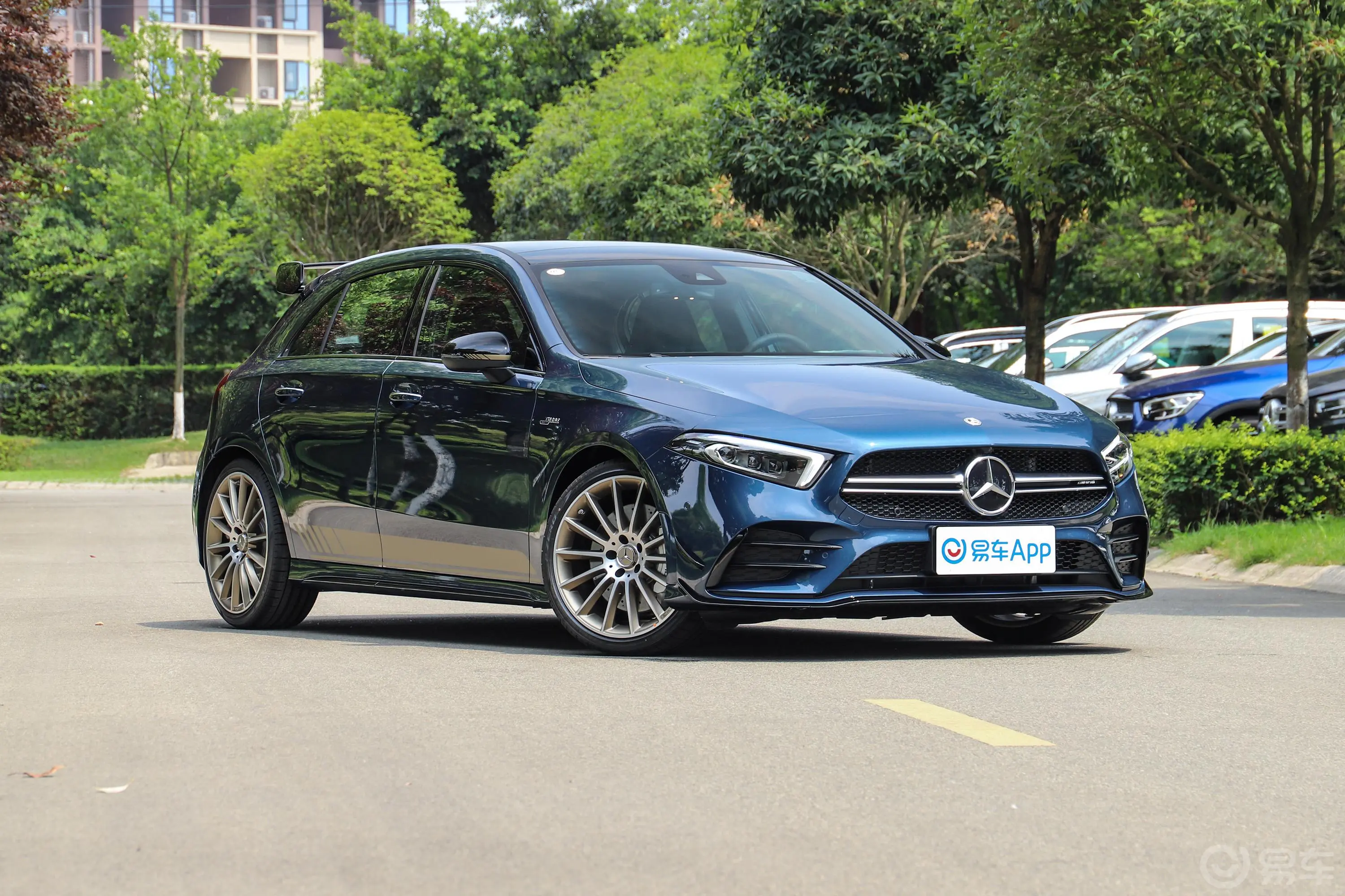 奔驰A级 AMG(进口)AMG A 35 4MATIC 先型特别版外观