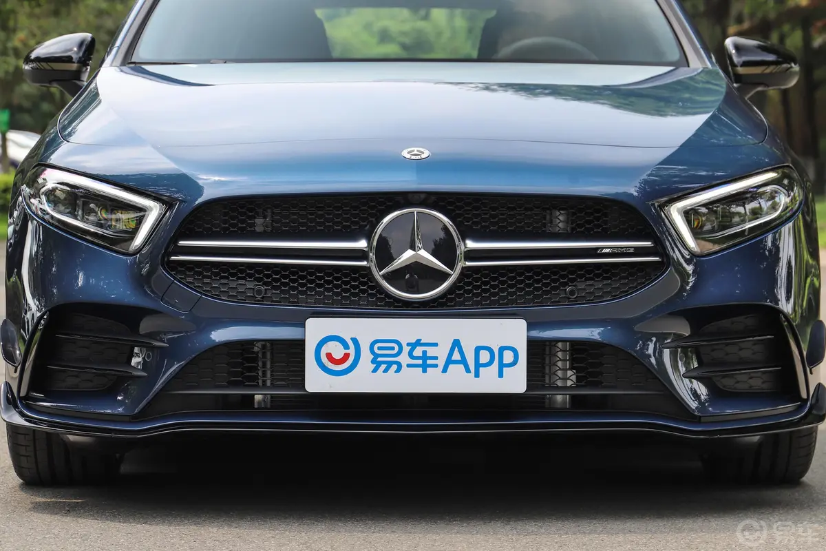 奔驰A级 AMG(进口)AMG A 35 4MATIC 先型特别版外观