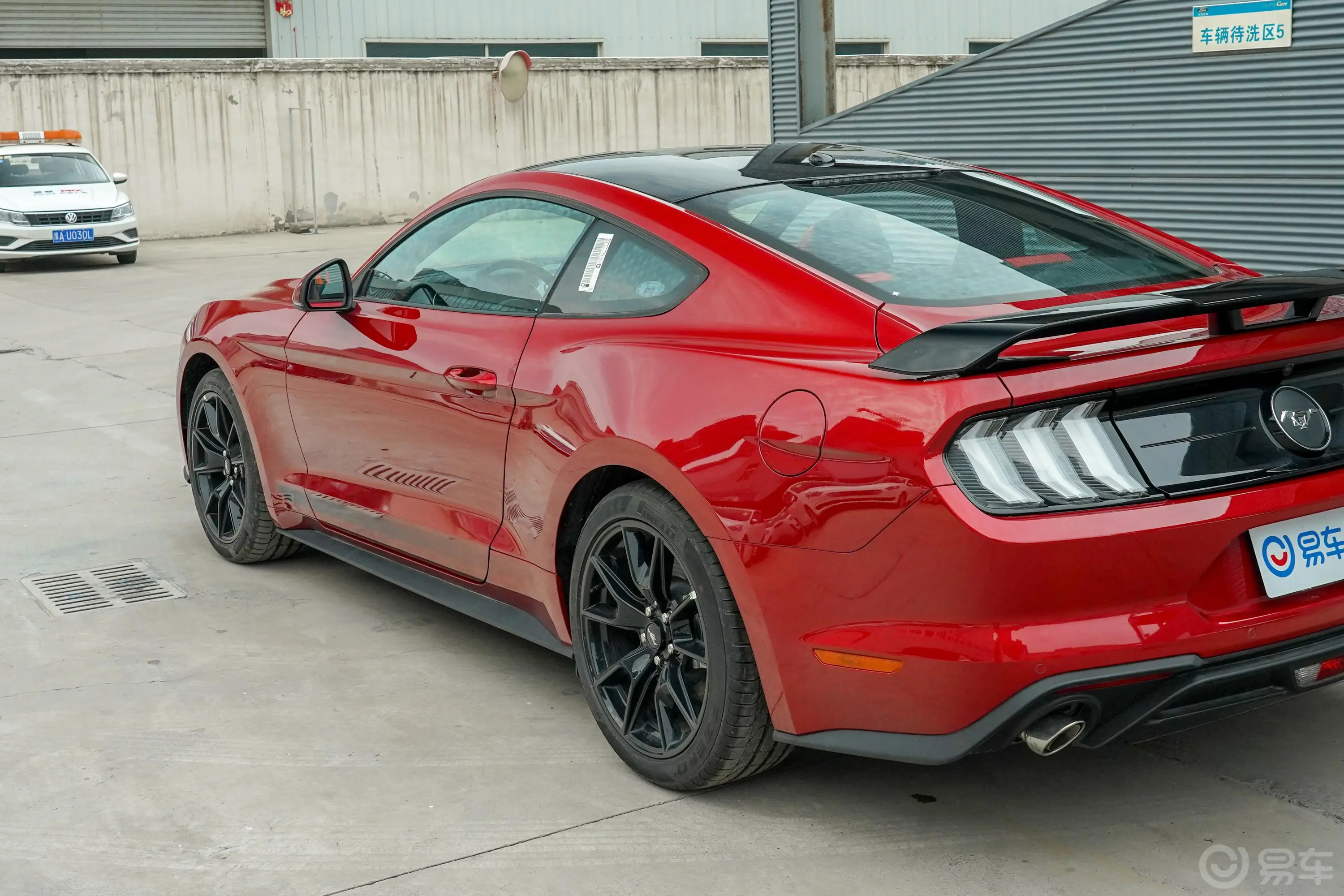 Mustang2.3L EcoBoost 黑曜魅影特别版外观