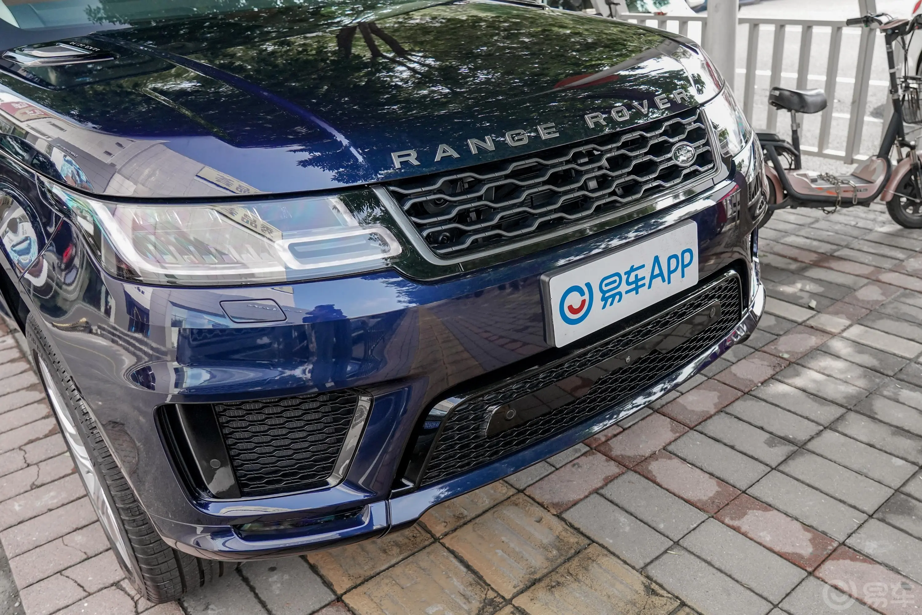 揽胜运动版3.0 L6 HSE DYNAMIC外观