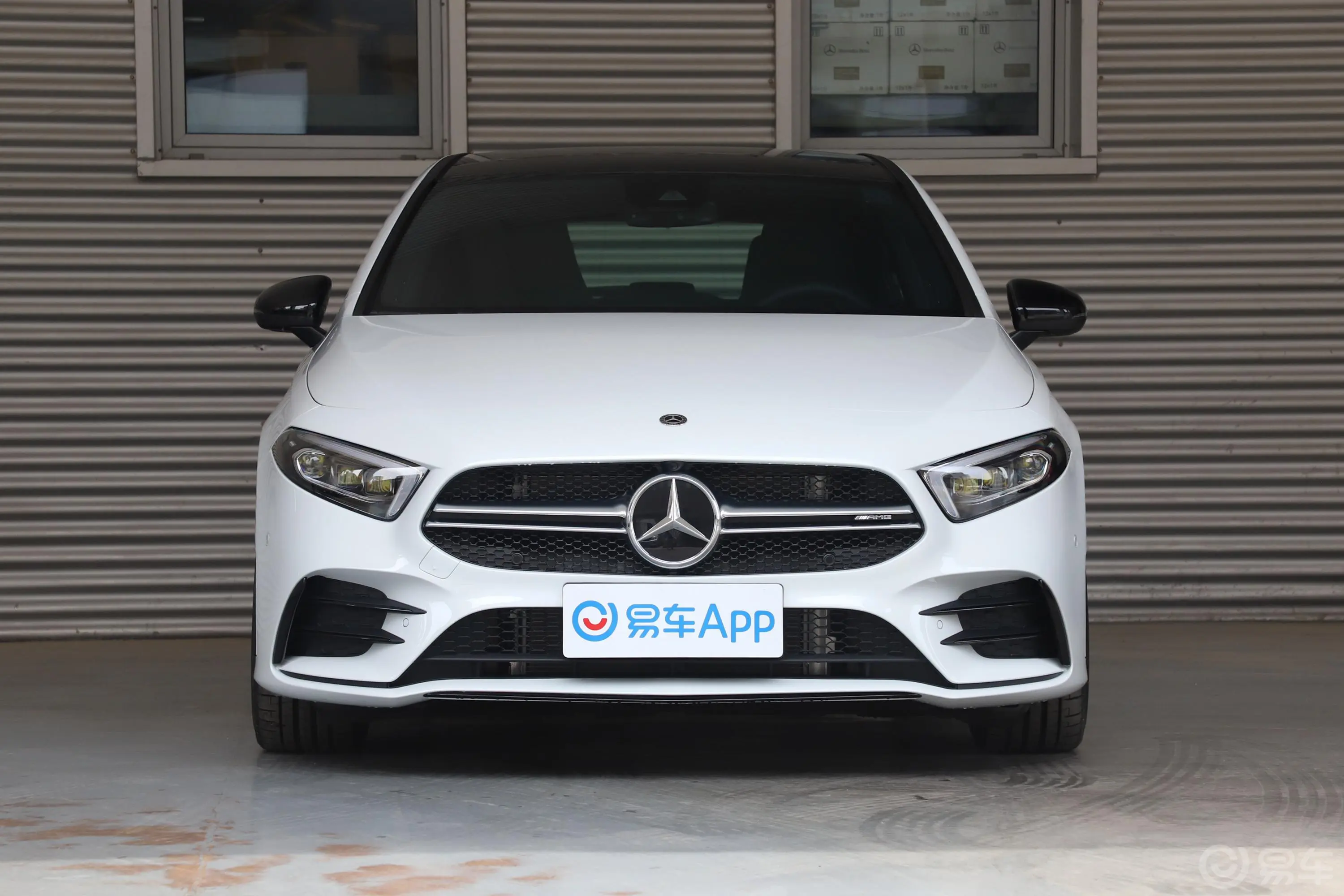 奔驰A级 AMG(进口)AMG A 35 4MATIC 先型特别版外观