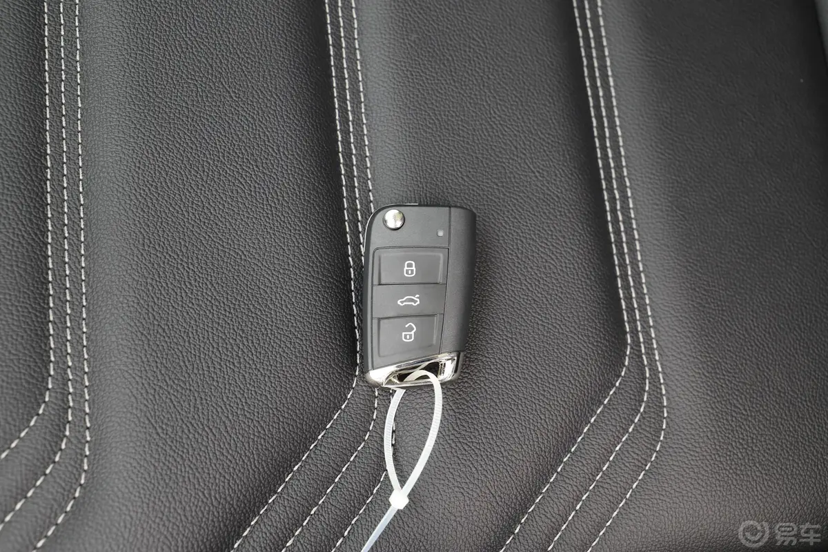 探岳GTE 插电混动改款 1.4T 双离合 豪华型钥匙正面