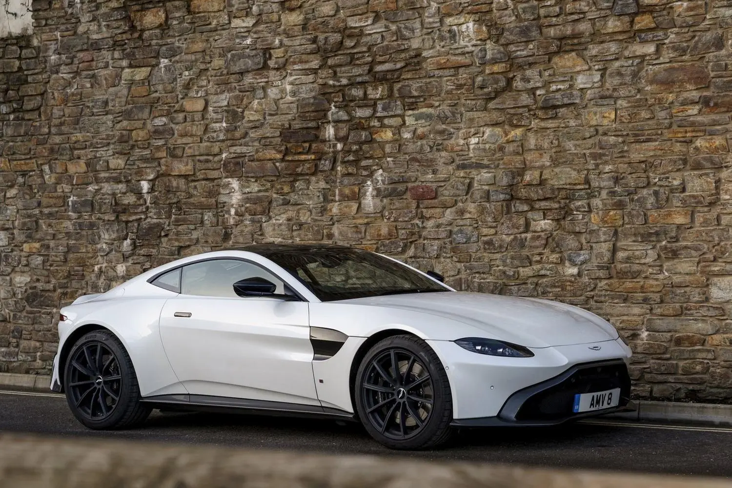 V8 Vantage