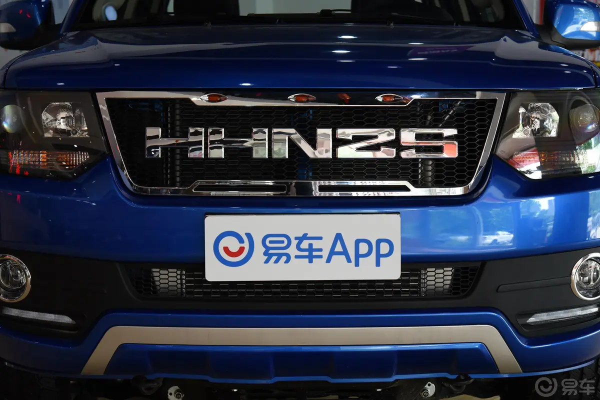 黄海N2S2.5T 手动 四驱 运动版 柴油 国VI外观