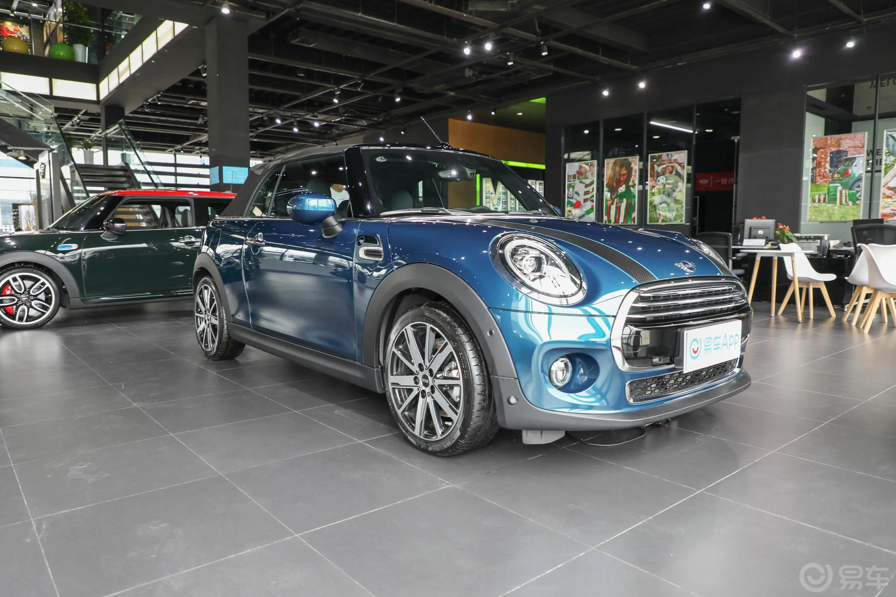 MINI CABRIO1.5T COOPER CABRIO Sidewalk外观