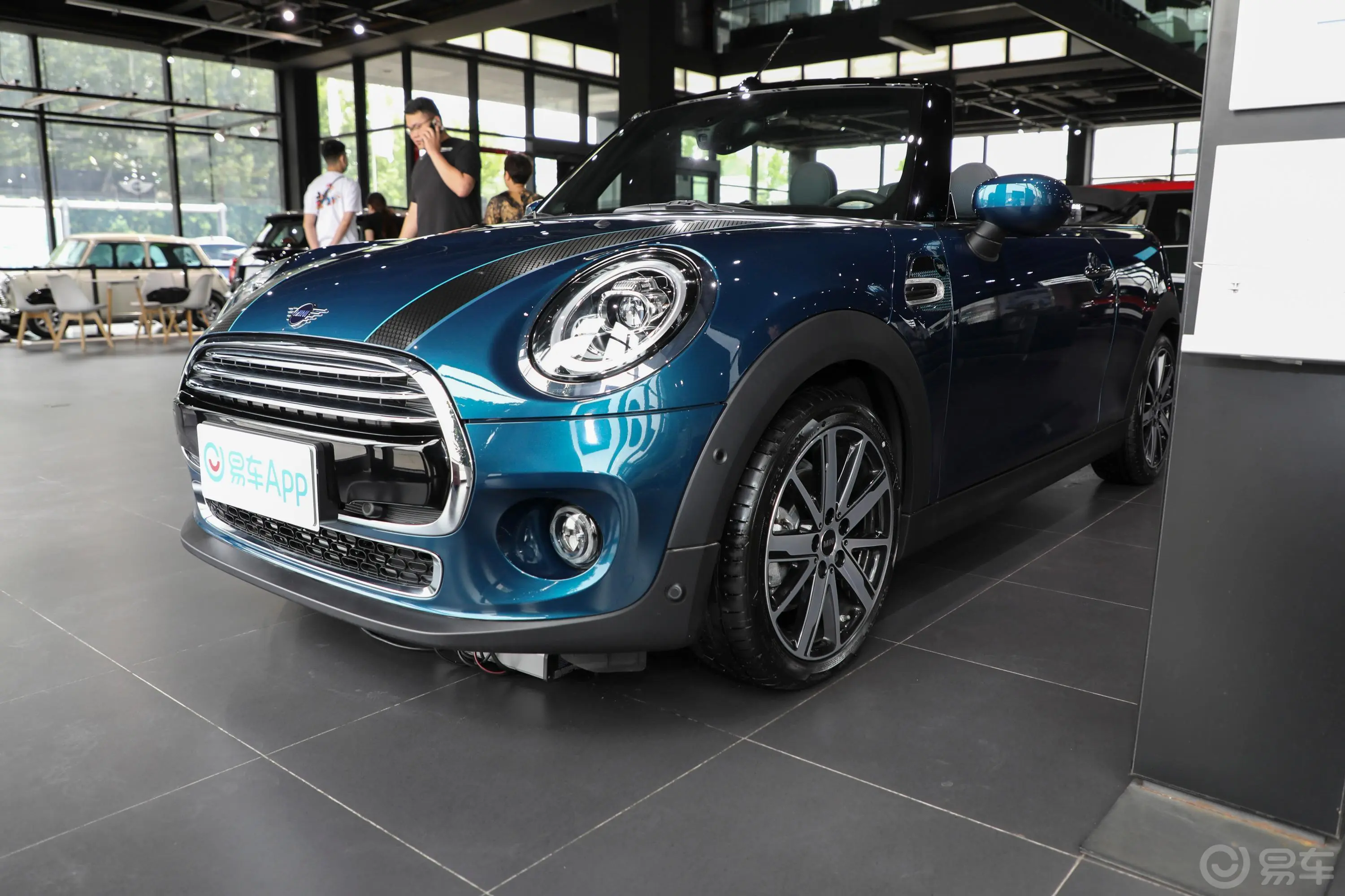 MINI CABRIO1.5T COOPER CABRIO Sidewalk侧前45度车头向左水平